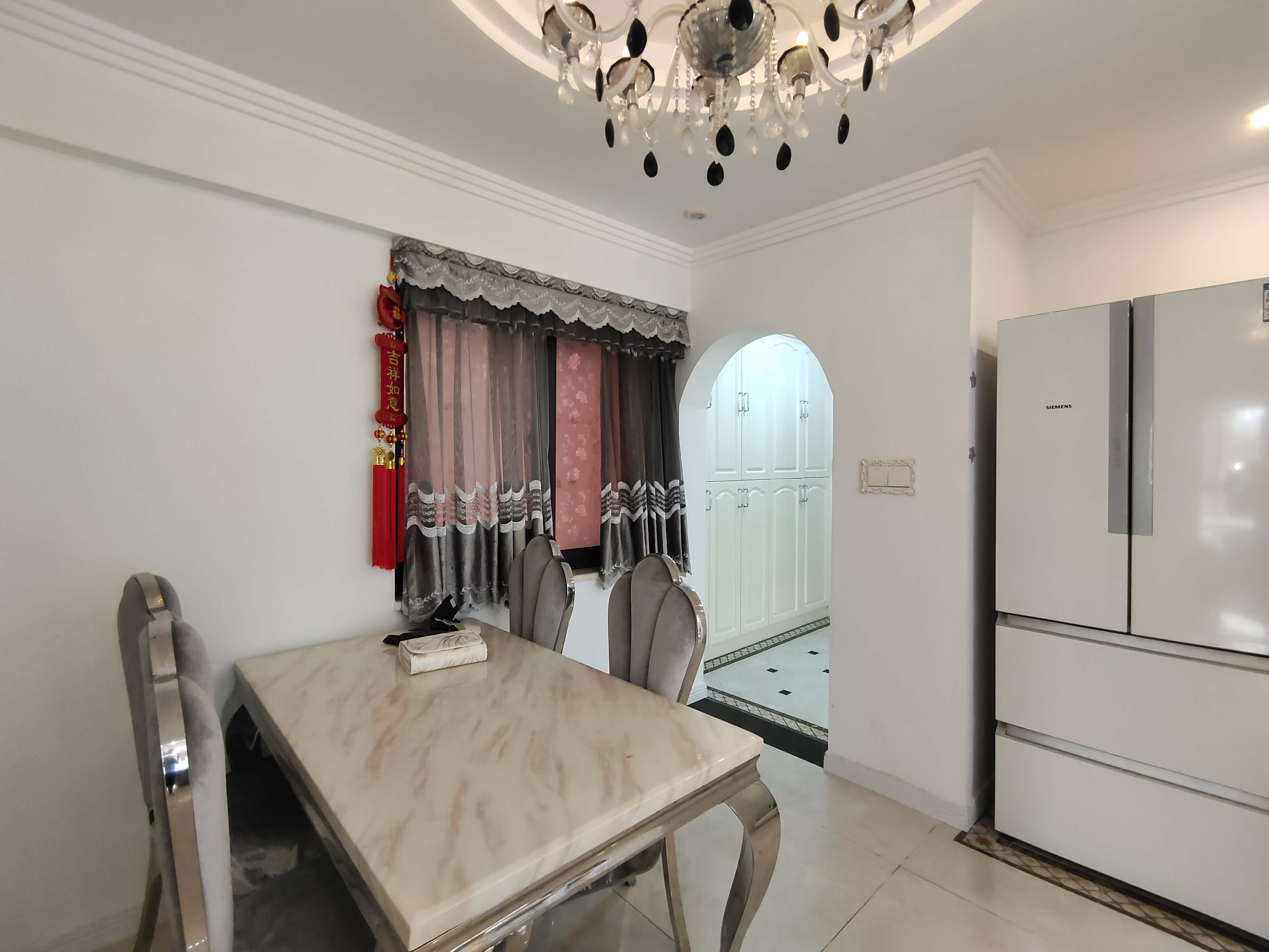 星华佳园 3室2厅1卫 4200.0元/月 星华佳园 3室2厅1卫 4200.0元/月室内图