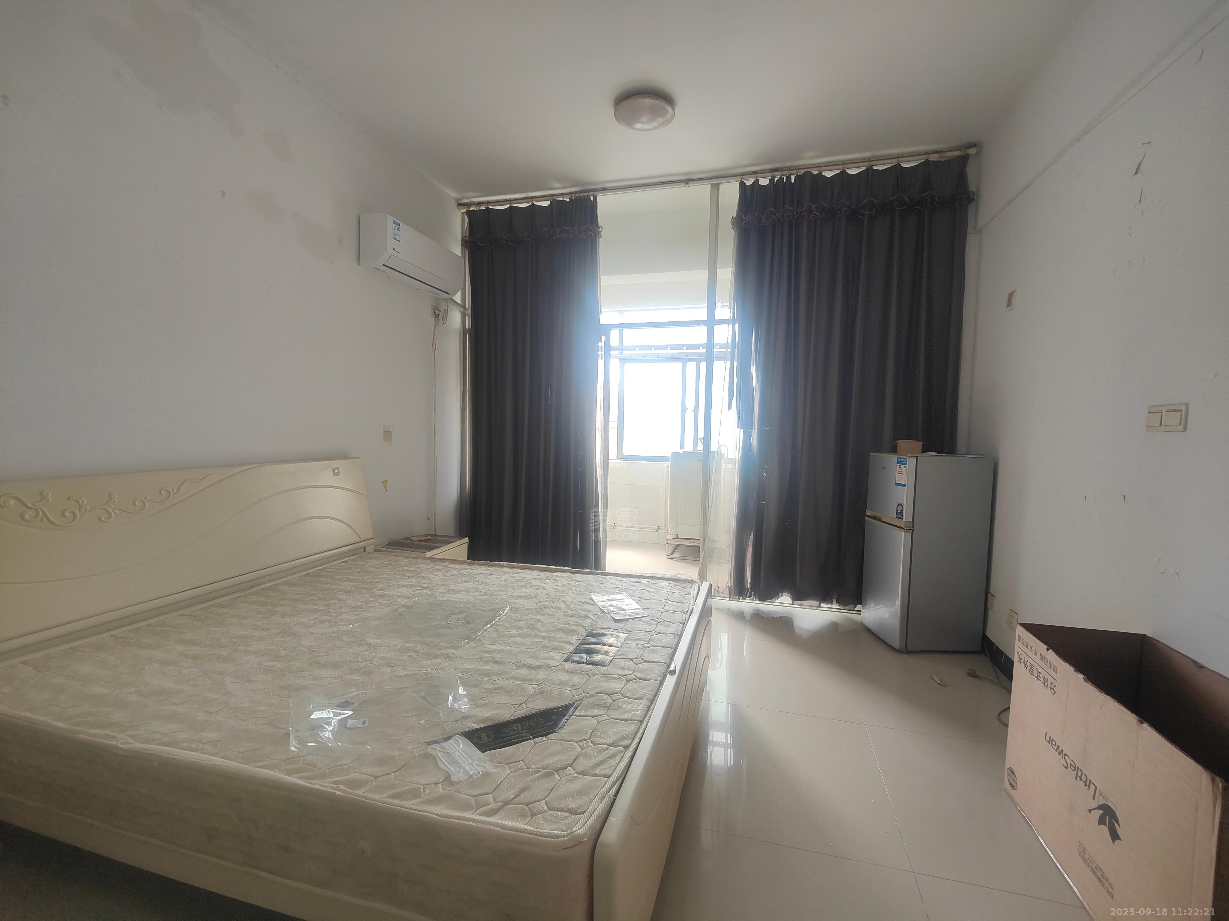 庐山春天大厦(和一宾馆)  1室1厅1卫    900.0元/月 庐山春天大厦(和一宾馆)  1室1厅1卫    900.0元/月室内图