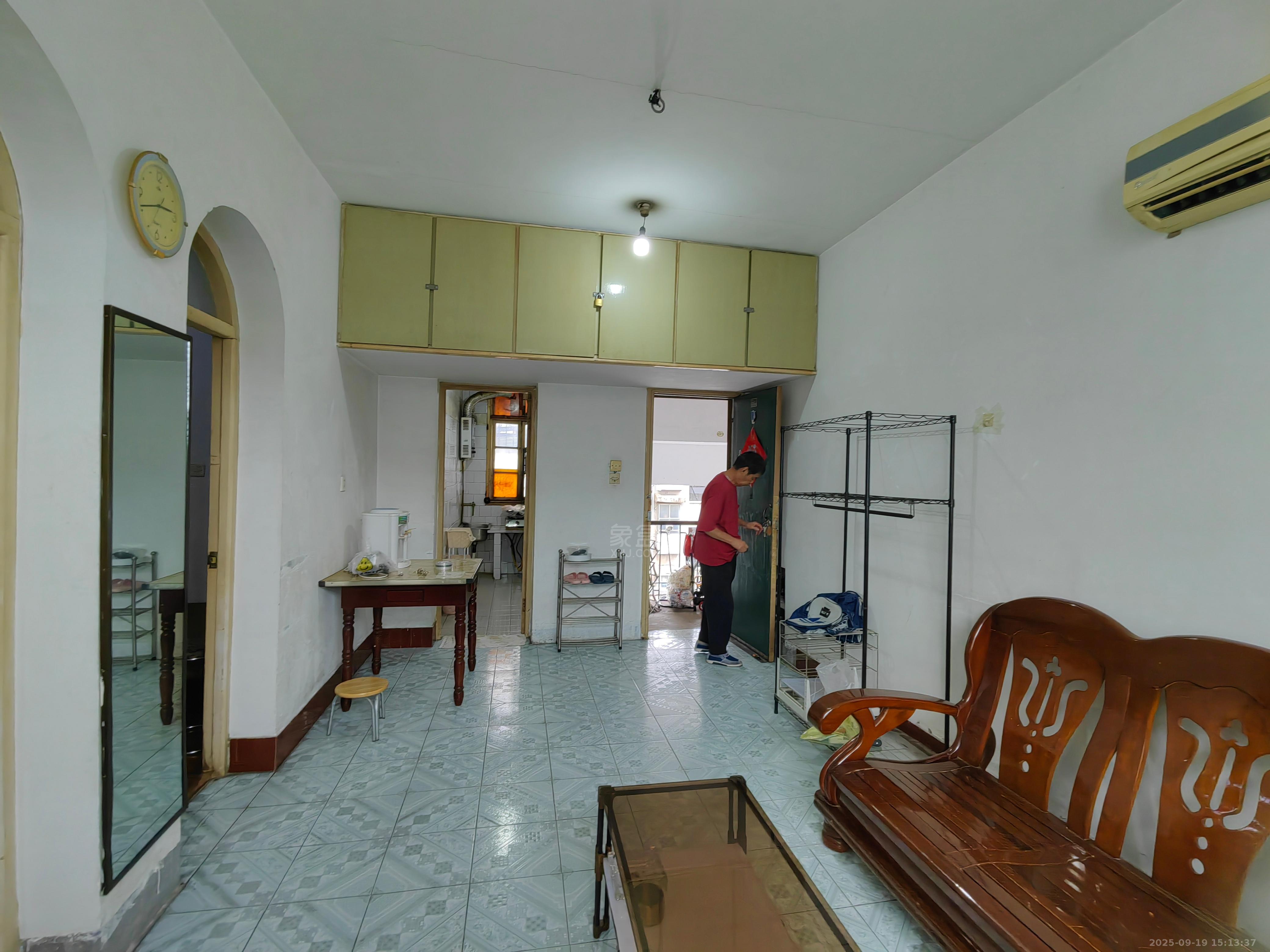 石峰区怡园小区 2室1厅1卫 500.0元/月 石峰区怡园小区 2室1厅1卫 500.0元/月室内图