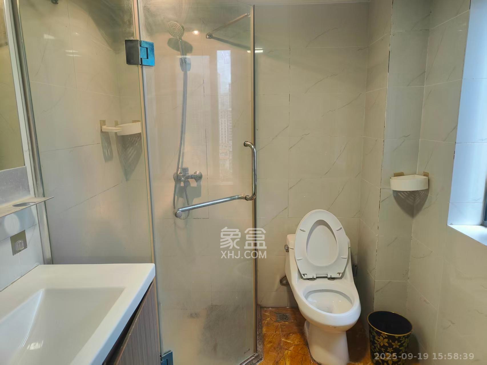 碧桂园南城首府（东宸林海）  4室2厅1卫    2000.0元/月室内图