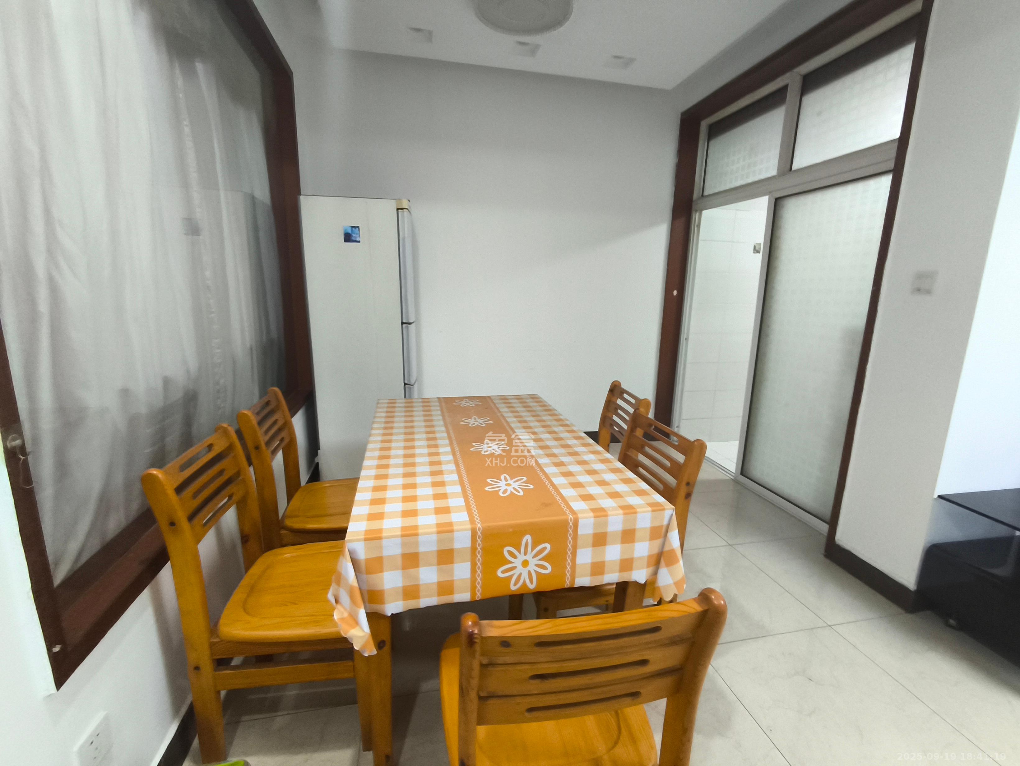 佳润新城(佳润新都) 3室2厅2卫 2500.0元/月 佳润新城(佳润新都) 3室2厅2卫 2500.0元/月室内图