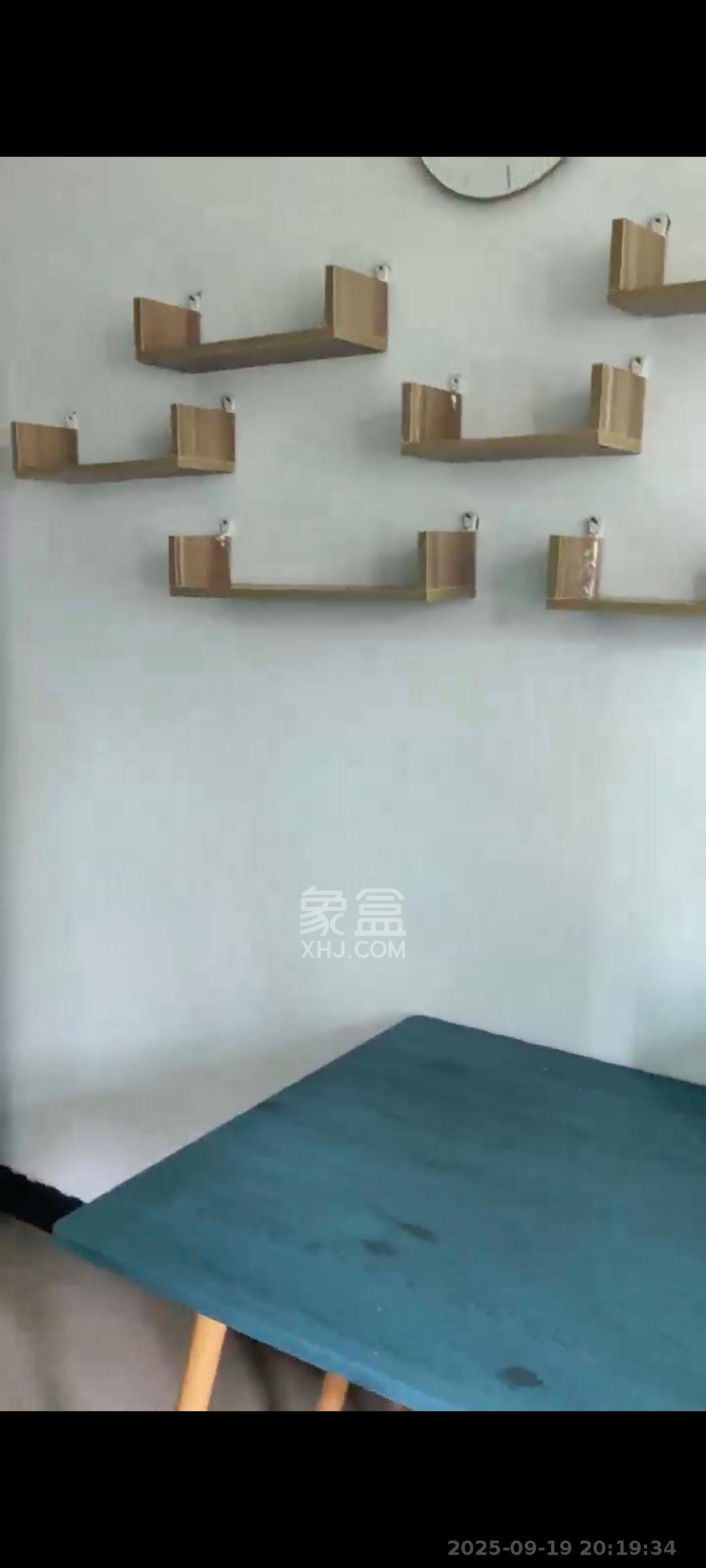 高岭小区 1室1厅1卫 1200.0元/月 高岭小区 1室1厅1卫 1200.0元/月室内图