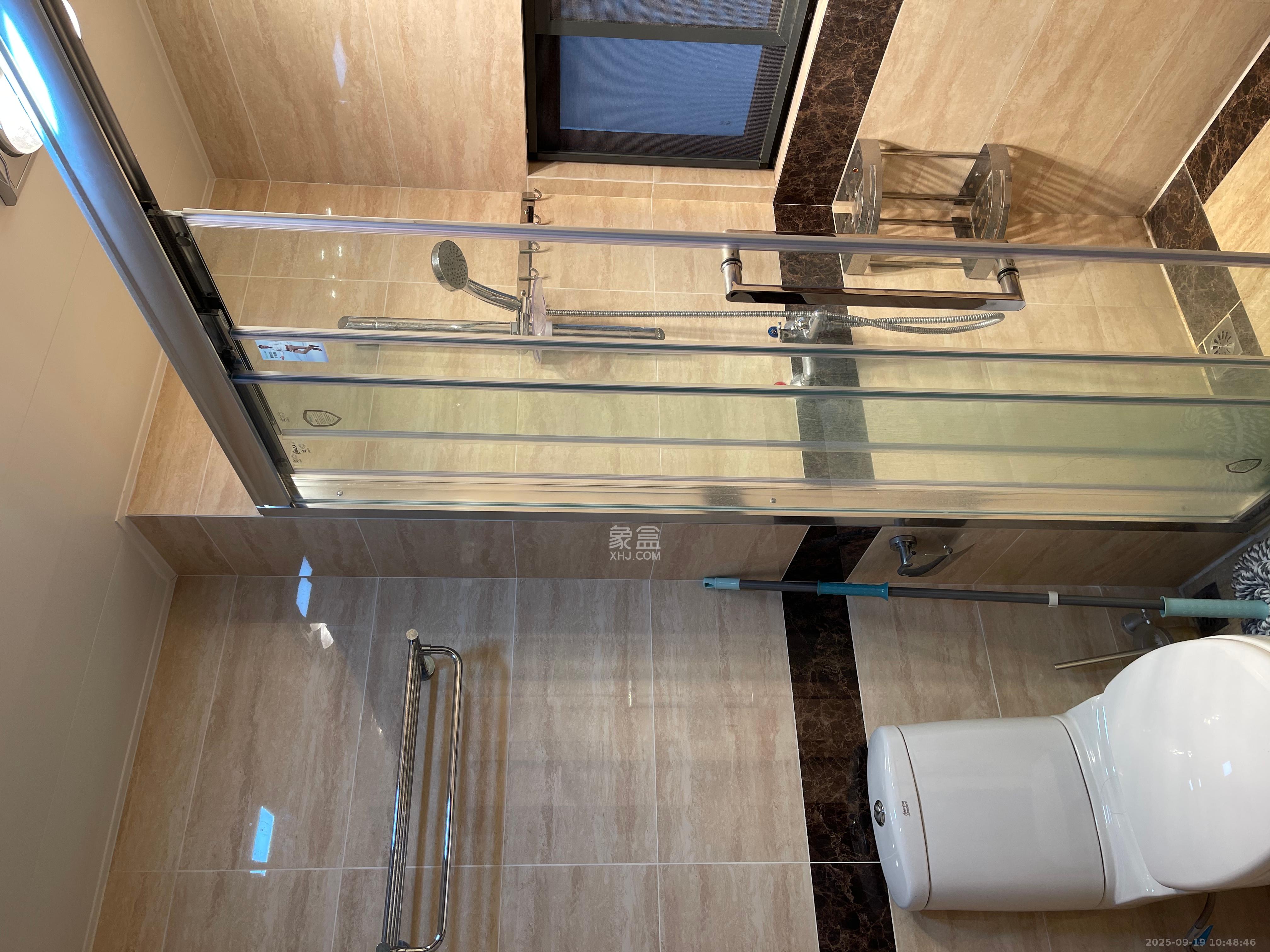 万科里金域国际  4室2厅2卫    4500.0元/月室内图