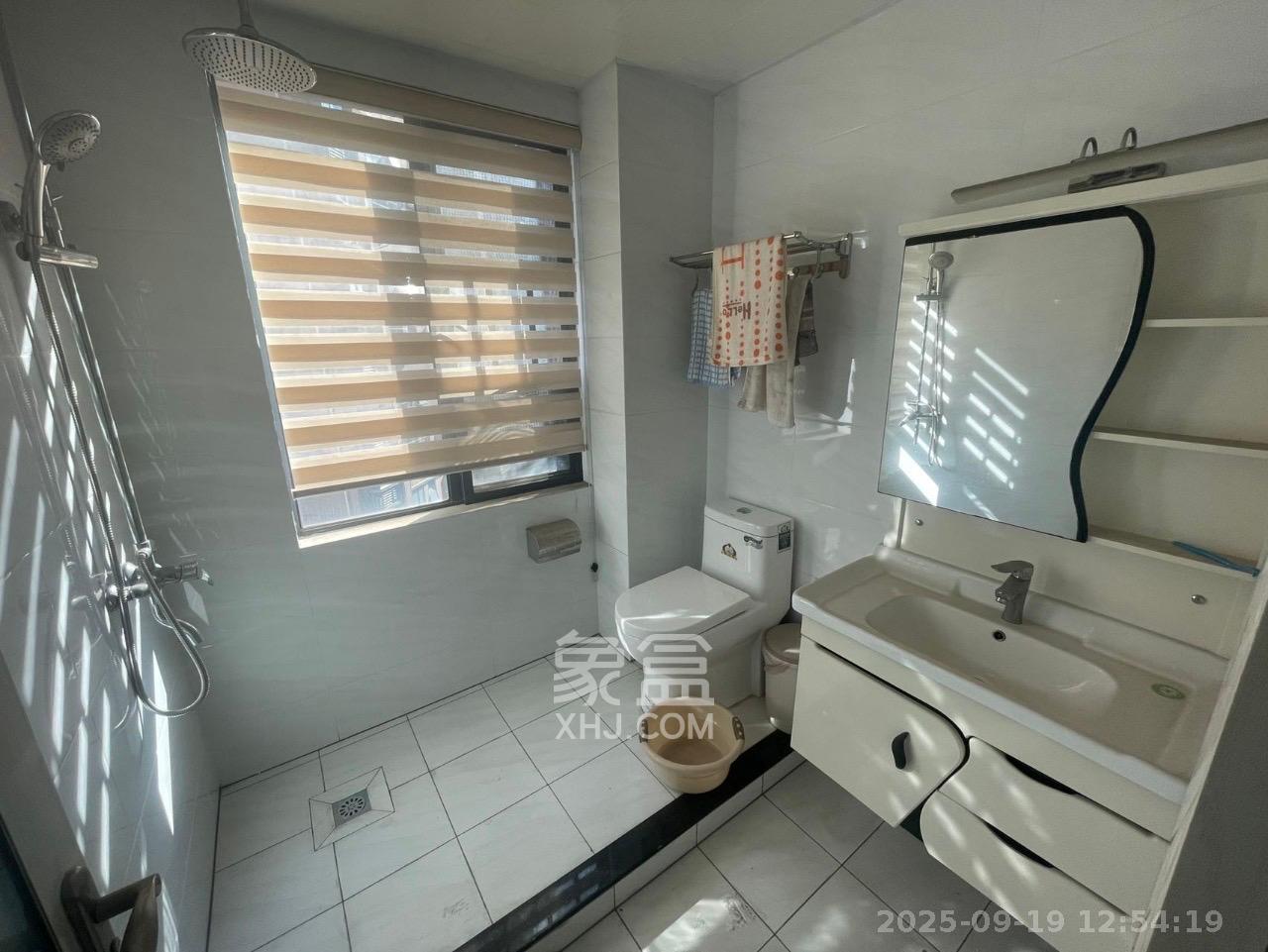 水墨林溪 3室2厅2卫 3000.0元/月 水墨林溪 3室2厅2卫 3000.0元/月室内图