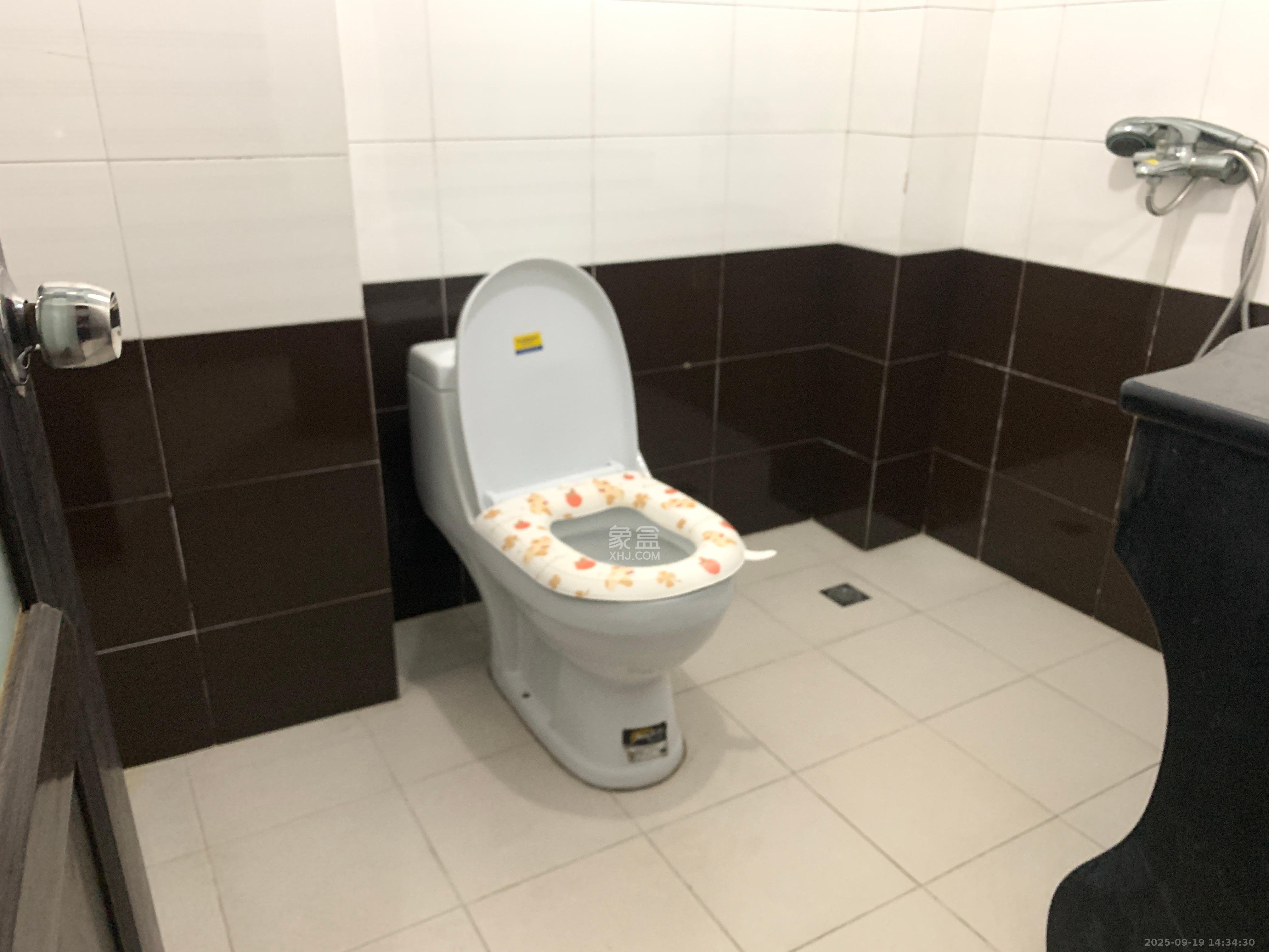 长沙县农业局宿舍 3室2厅2卫 1600.0元/月 长沙县农业局宿舍 3室2厅2卫 1600.0元/月室内图