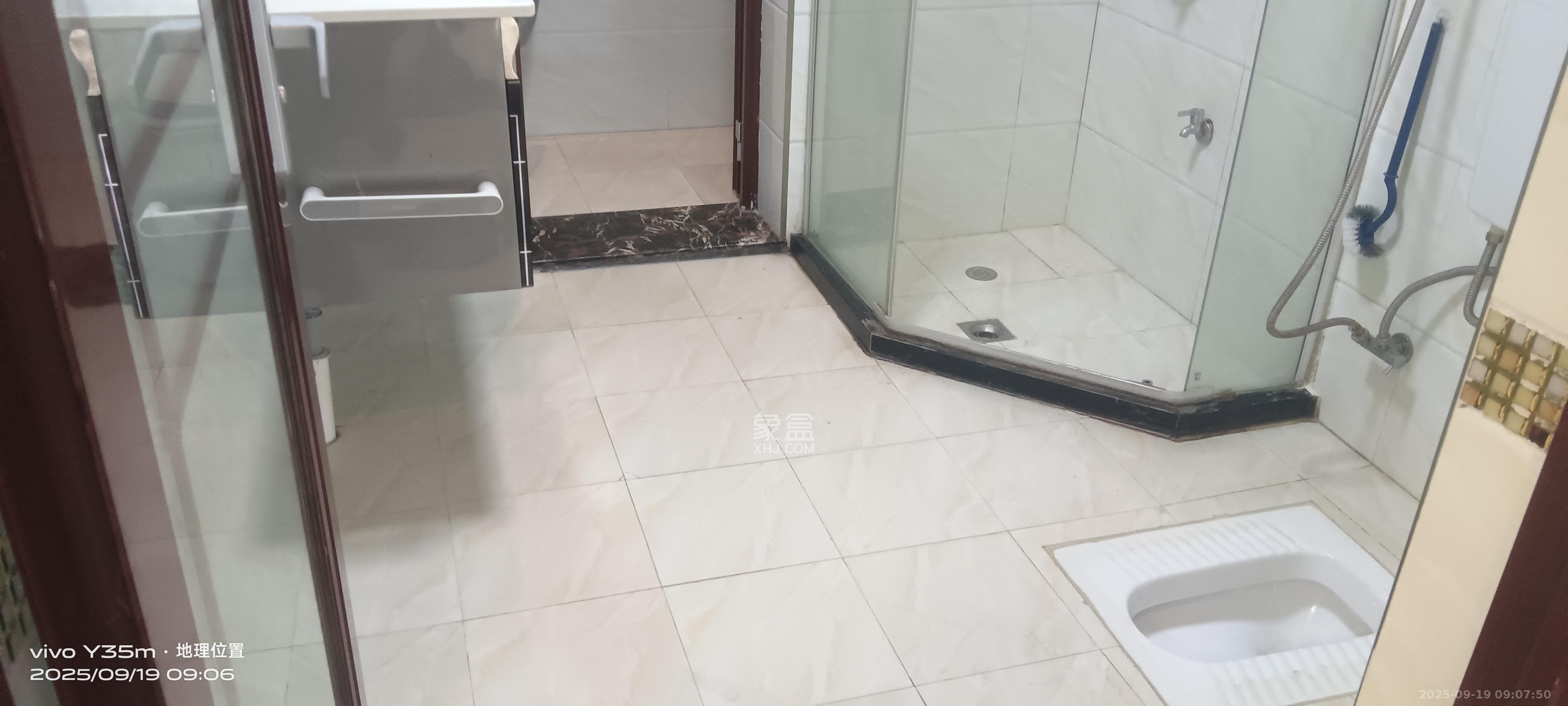 公园9号  2室2厅1卫    3800.0元/月室内图