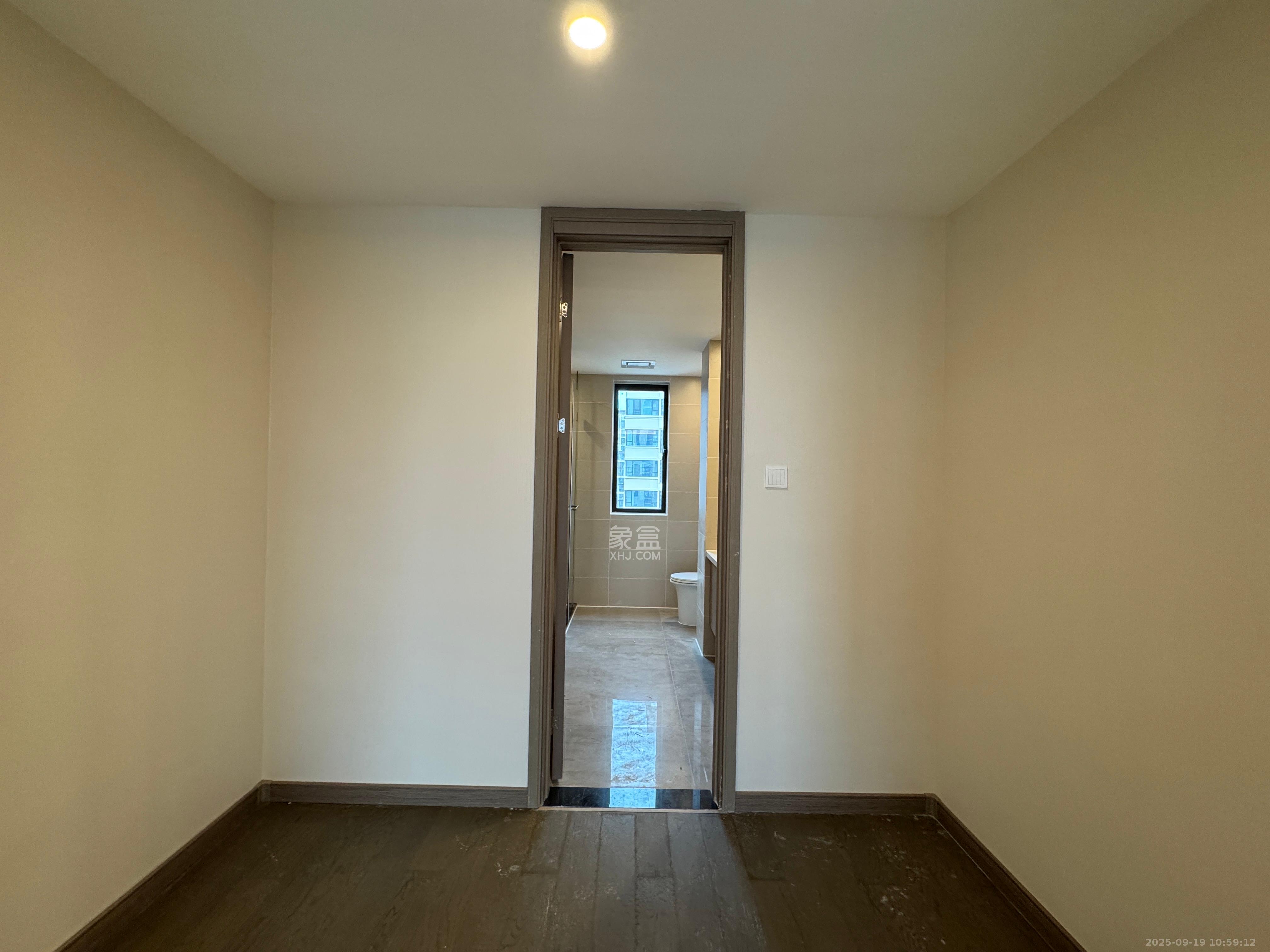 新力铂园(江山云著) 4室2厅2卫 4800.0元/月 新力铂园(江山云著) 4室2厅2卫 4800.0元/月室内图