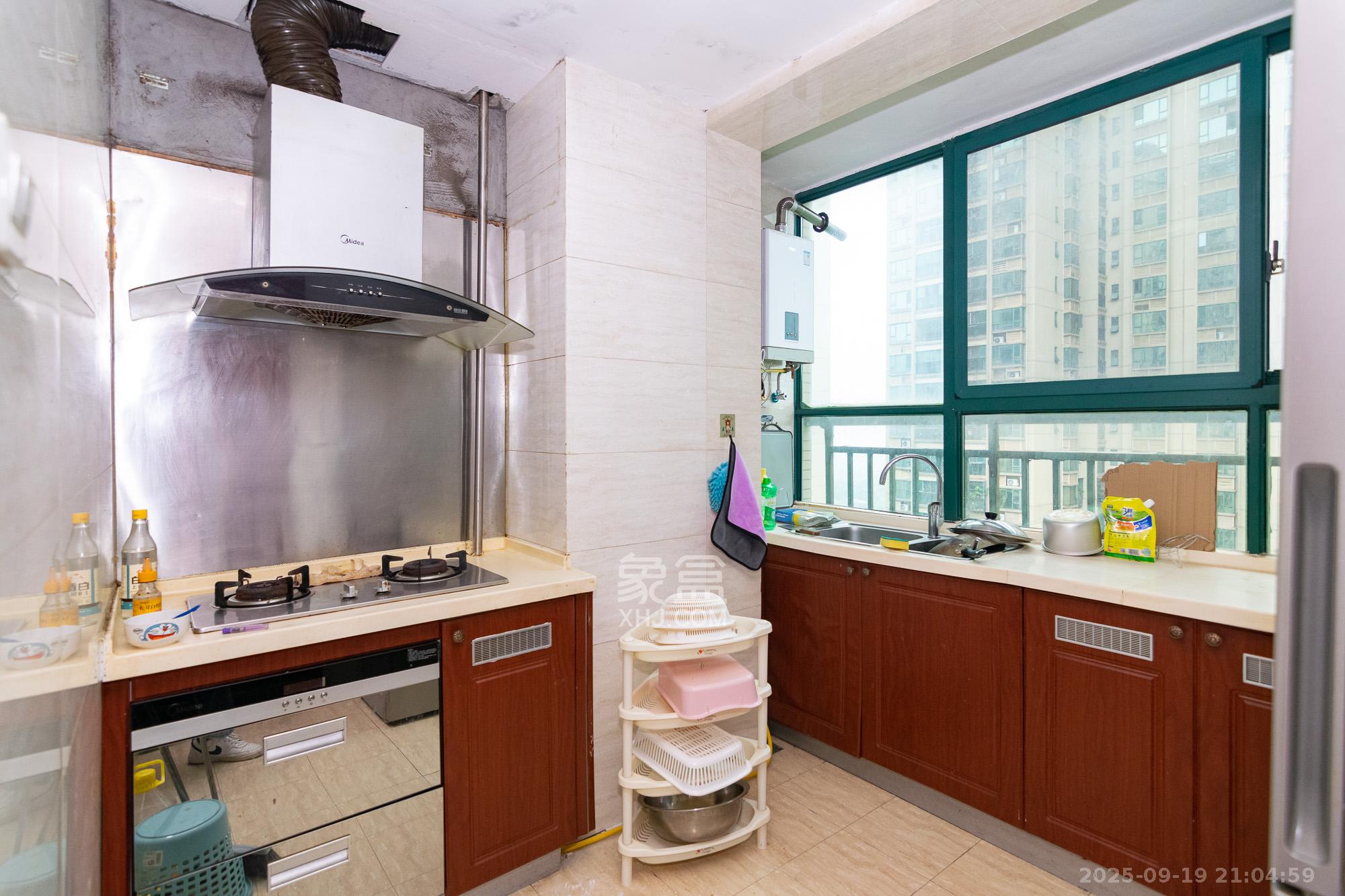 富基世纪公园  3室2厅1卫    53.0万厨房