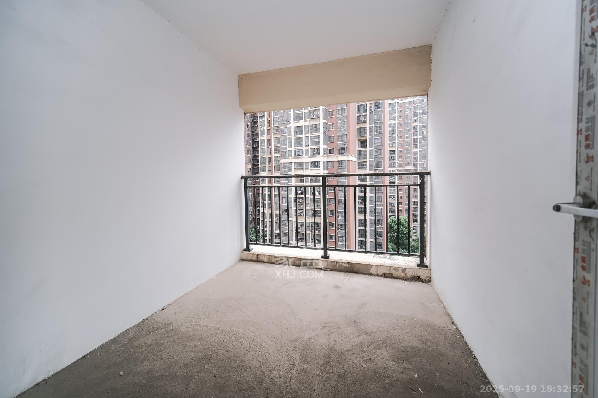 山水湾  1室0厅0卫    83.0万卧室