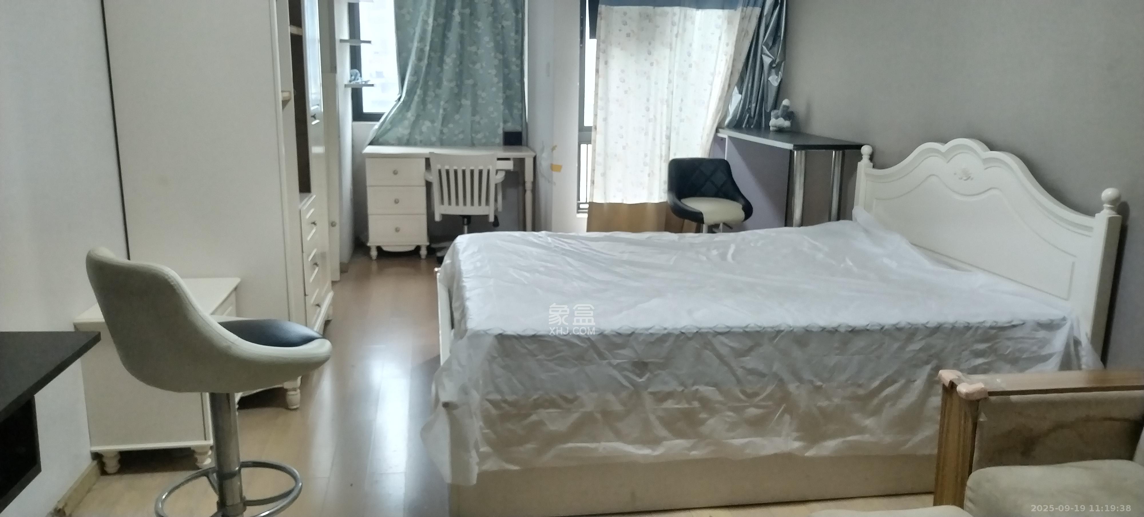 万科金色家园 1室1厅1卫 1200.0元/月 万科金色家园 1室1厅1卫 1200.0元/月室内图