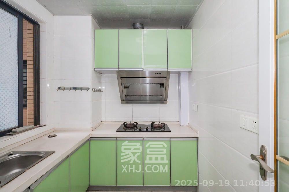 钰龙天下一期  2室2厅1卫   1800.00元/月室内图