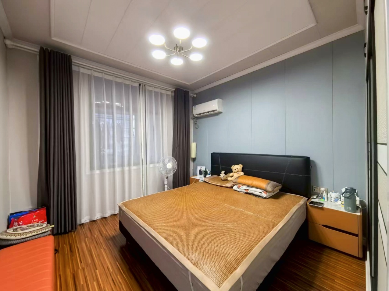 颐园小区  4室2厅2卫    49.8万室内图