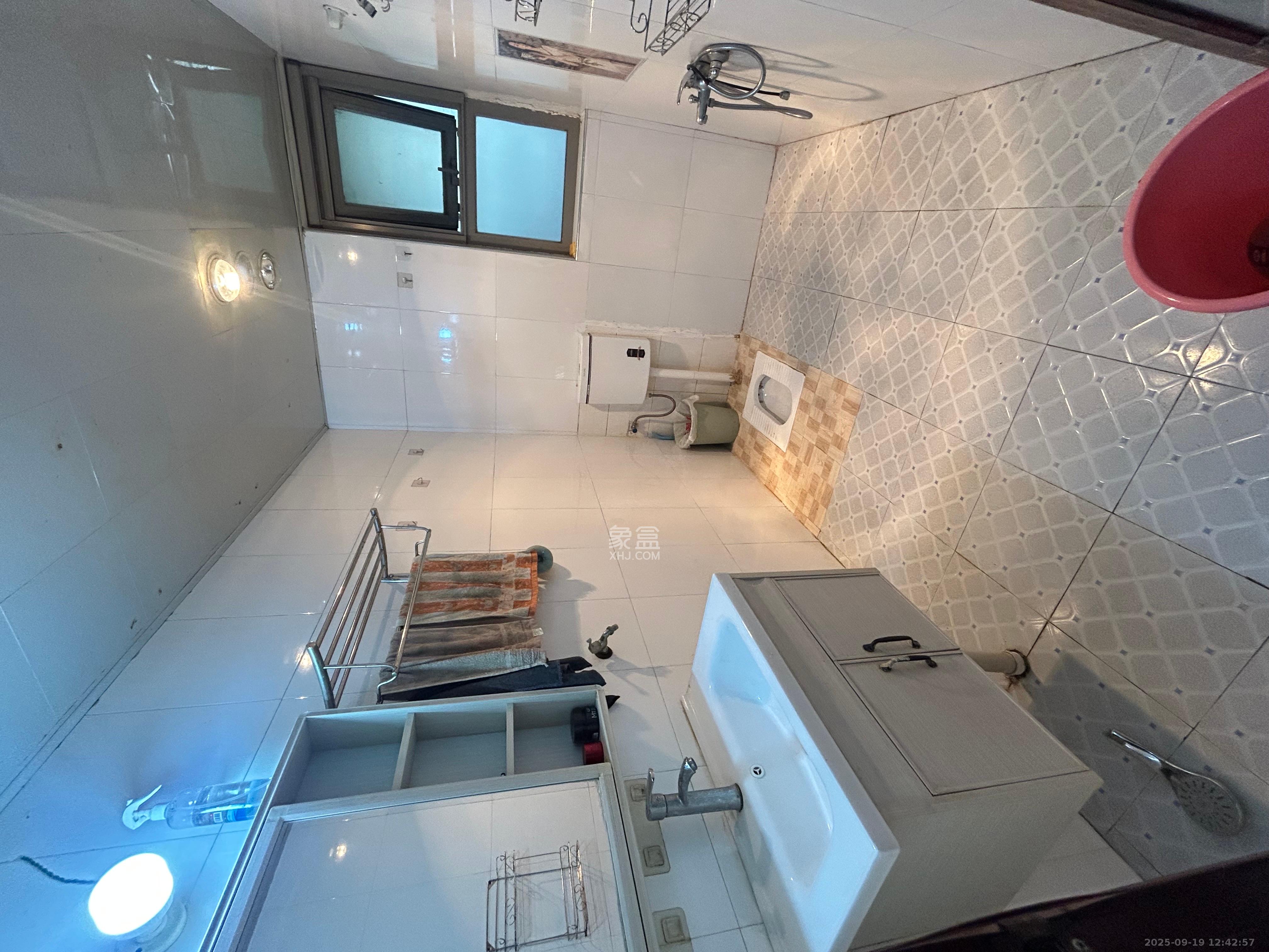 怡海星城 3室2厅1卫 1800.0元/月 怡海星城 3室2厅1卫 1800.0元/月室内图