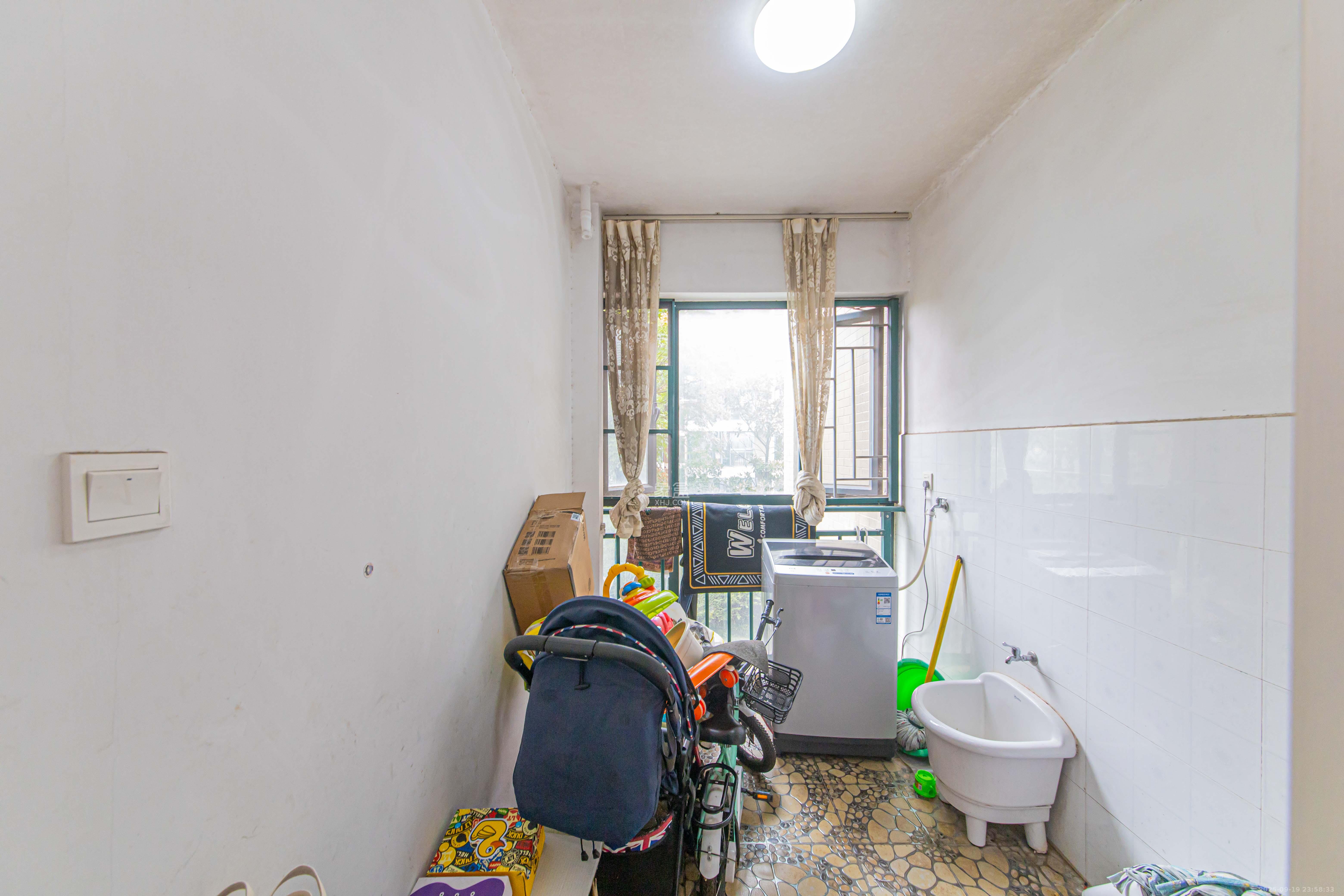 华电湘苑  3室2厅2卫    125.0万其他