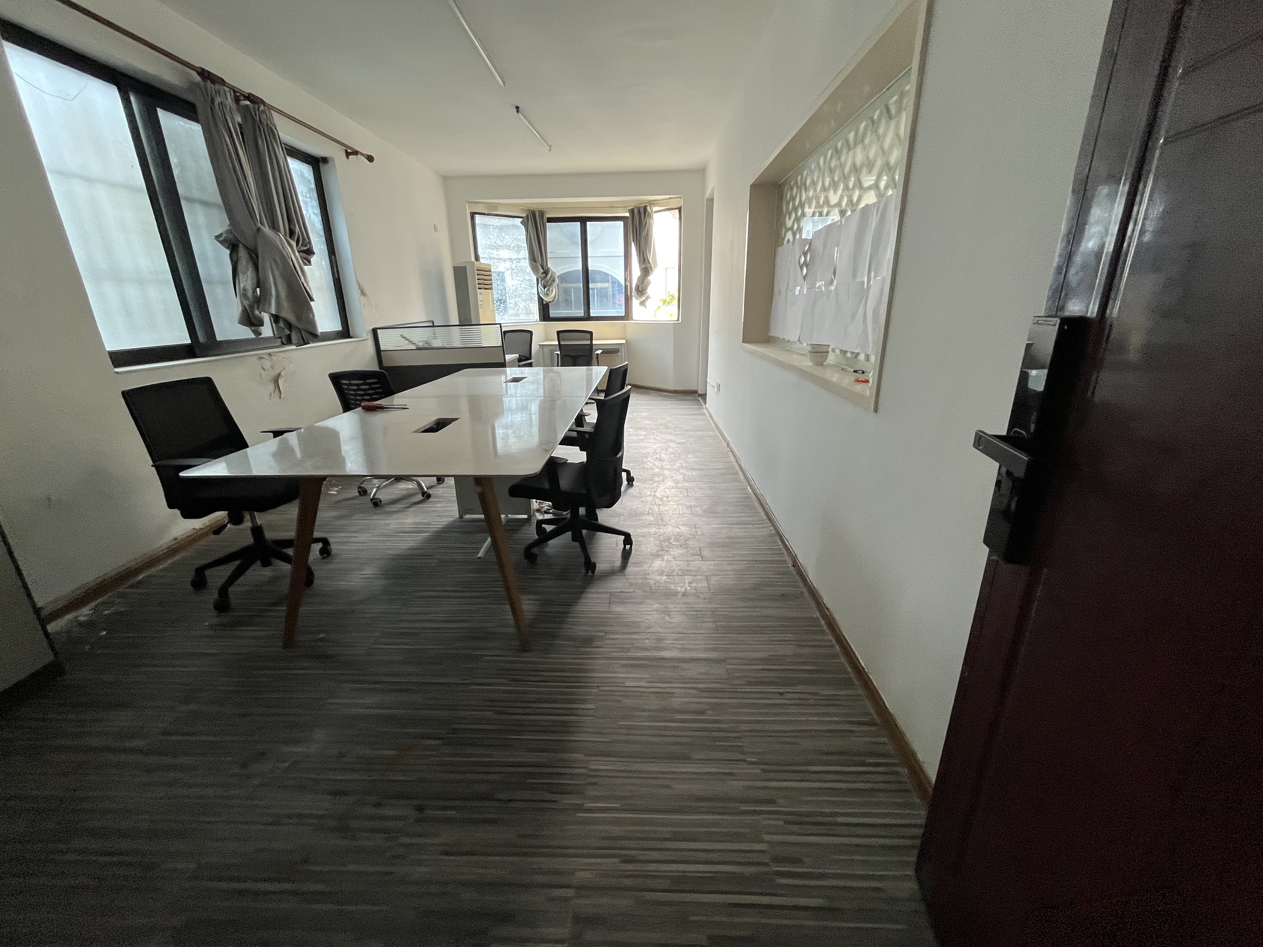 梨园别墅(龙昆南) 7室2厅4卫 16000.0元/月 梨园别墅(龙昆南) 7室2厅4卫 16000.0元/月室内图