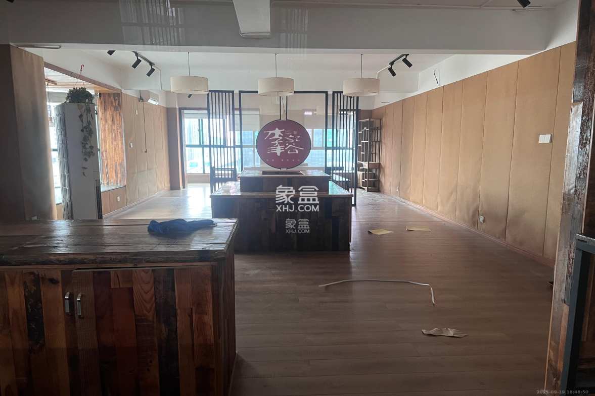 高桥财富大厦 1室1厅1卫 2600.0元/月 高桥财富大厦 1室1厅1卫 2600.0元/月室内图