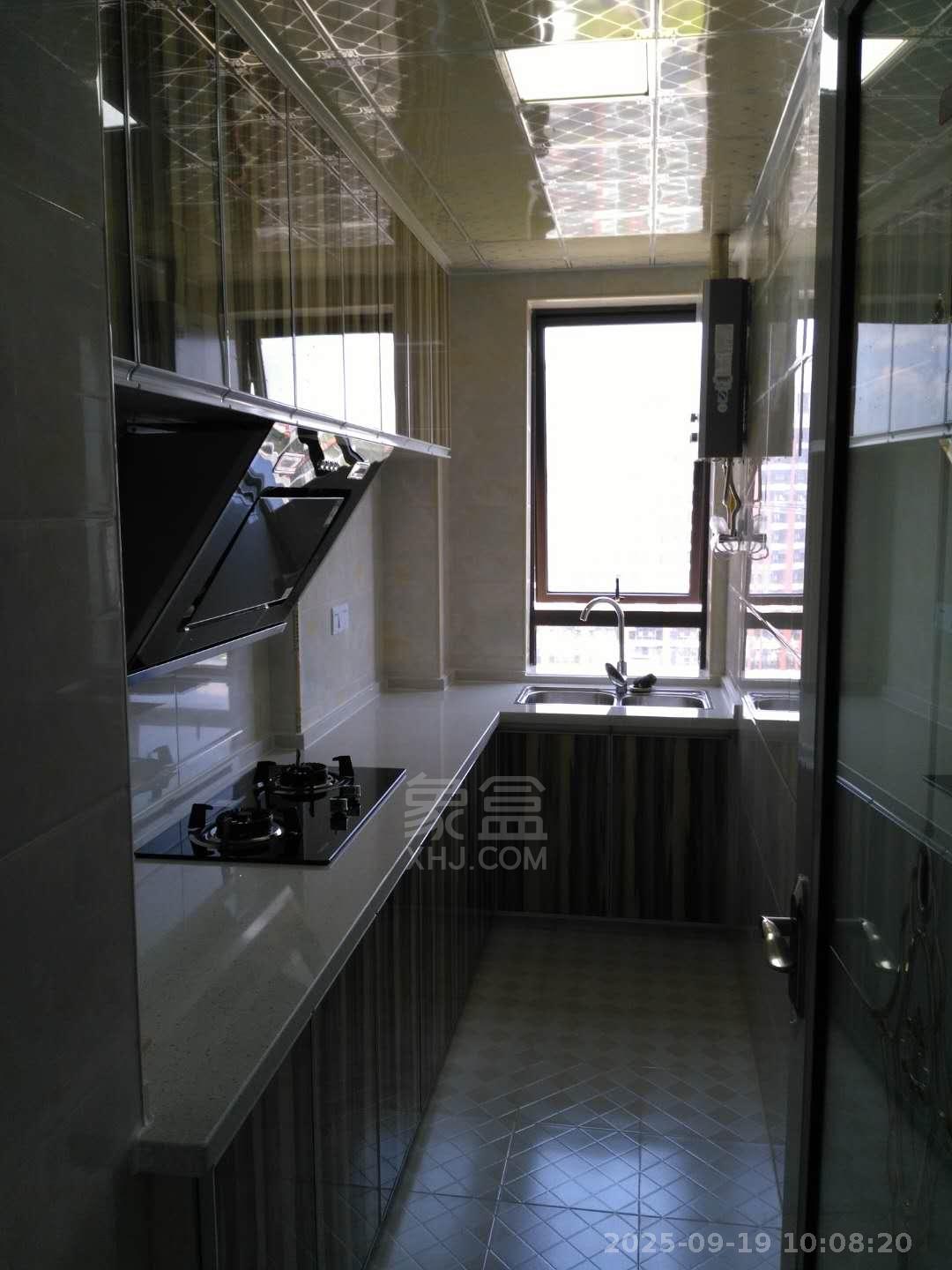 中泰财富湘江 1室1厅1卫 1300.0元/月 中泰财富湘江 1室1厅1卫 1300.0元/月室内图