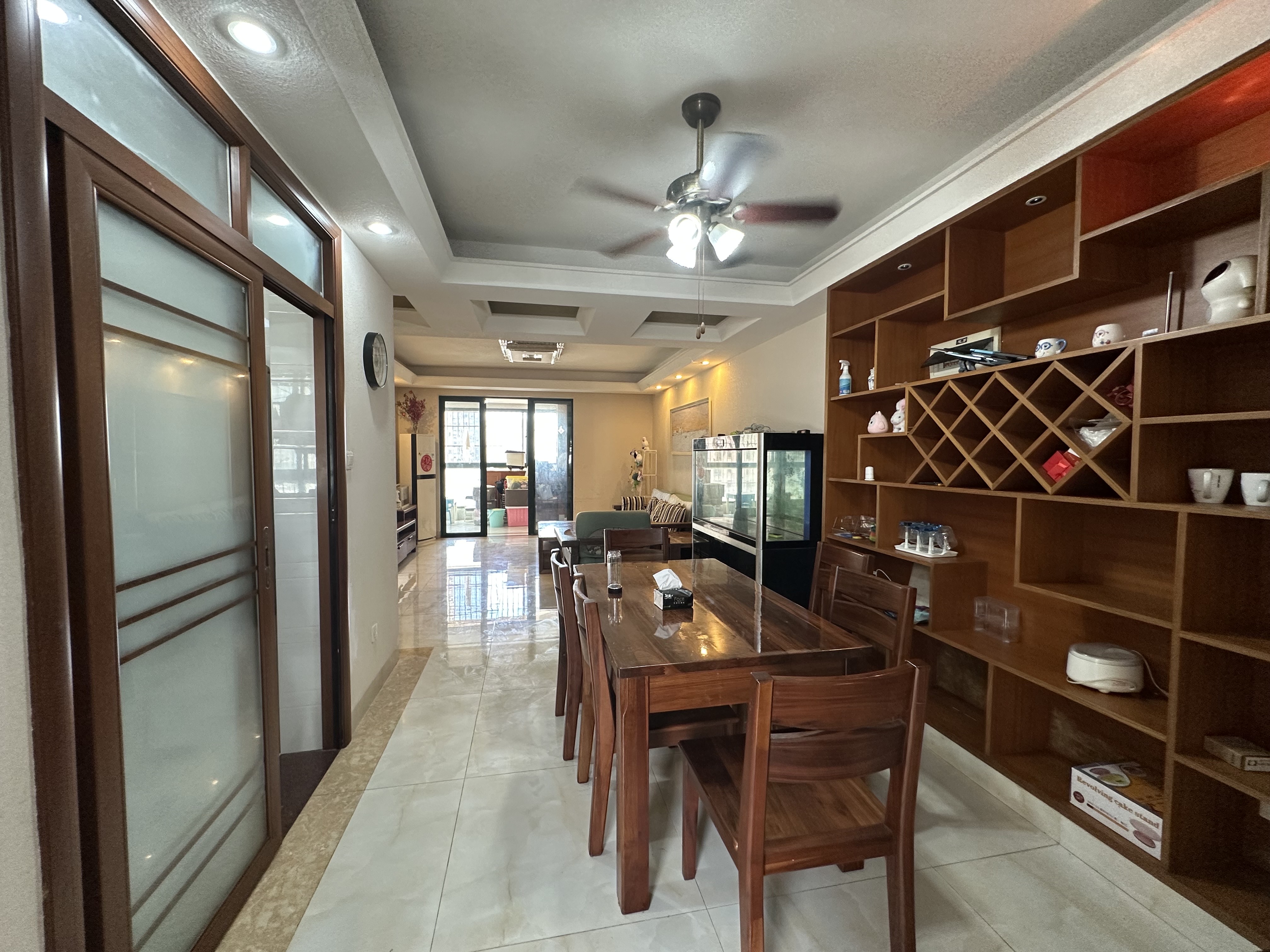 海阔天空-国瑞城二期(雅仕苑) 4室2厅2卫 5600.0元/月 海阔天空-国瑞城二期(雅仕苑) 4室2厅2卫 5600.0元/月室内图