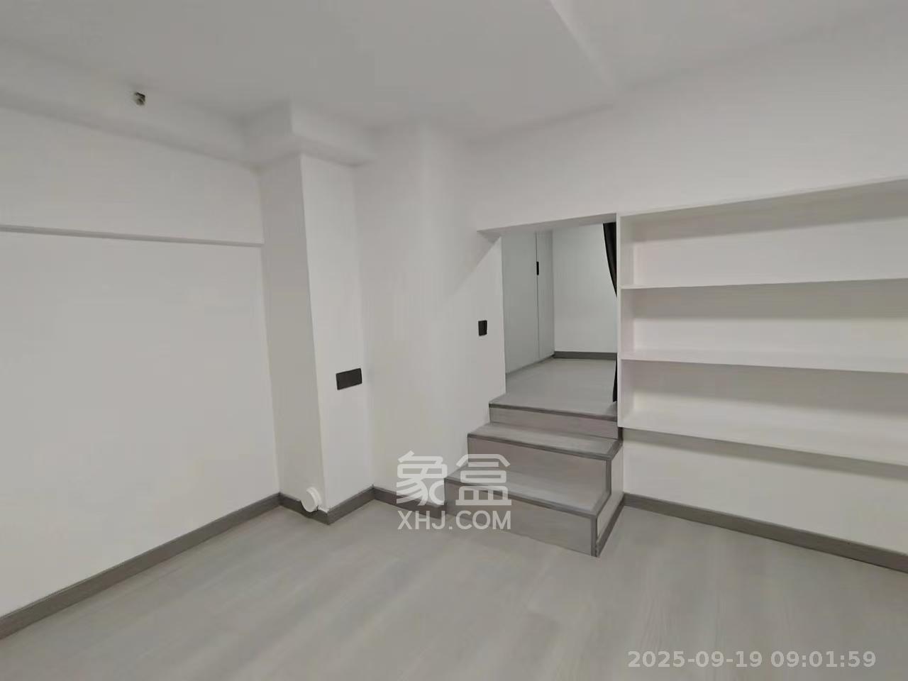 中海阅溪府  2室1厅1卫    1900.0元/月室内图
