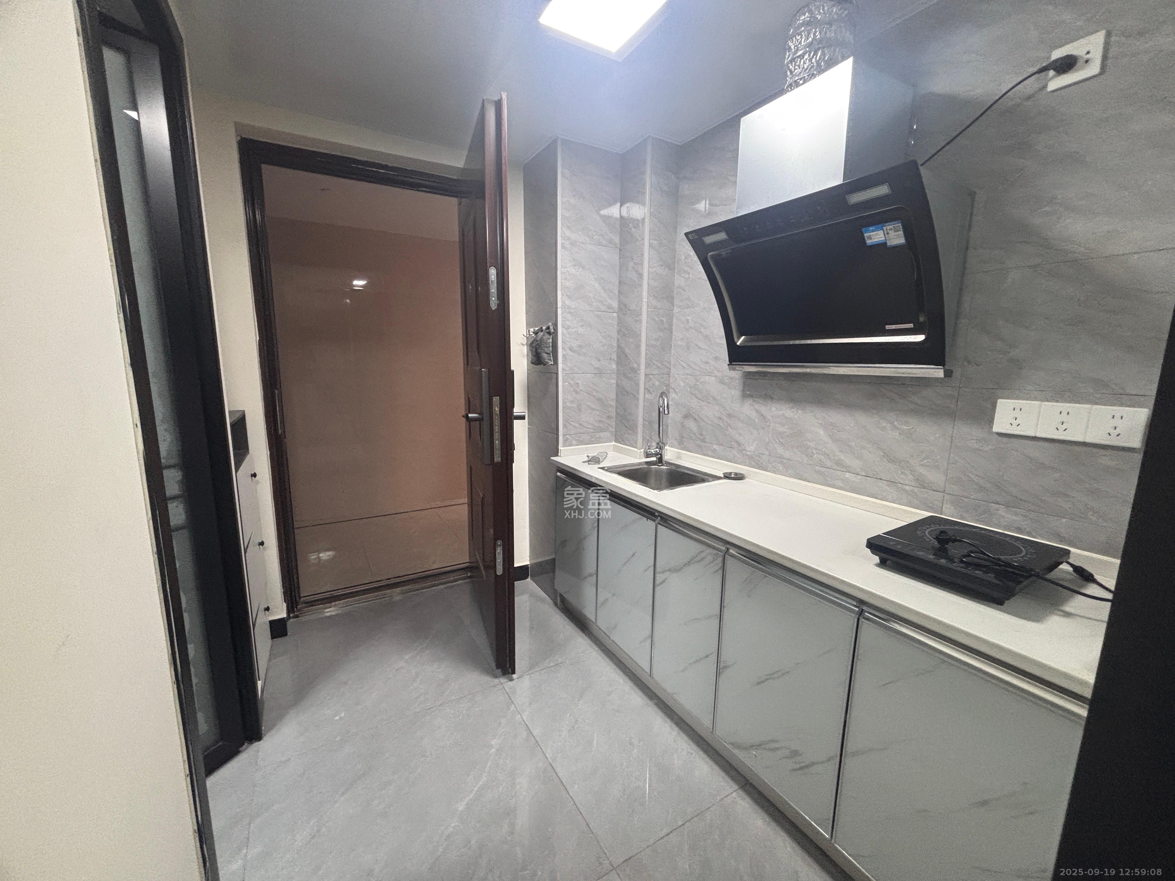 中海珑悦府 1室1厅1卫 1200.00元/月 中海珑悦府 1室1厅1卫 1200.00元/月室内图