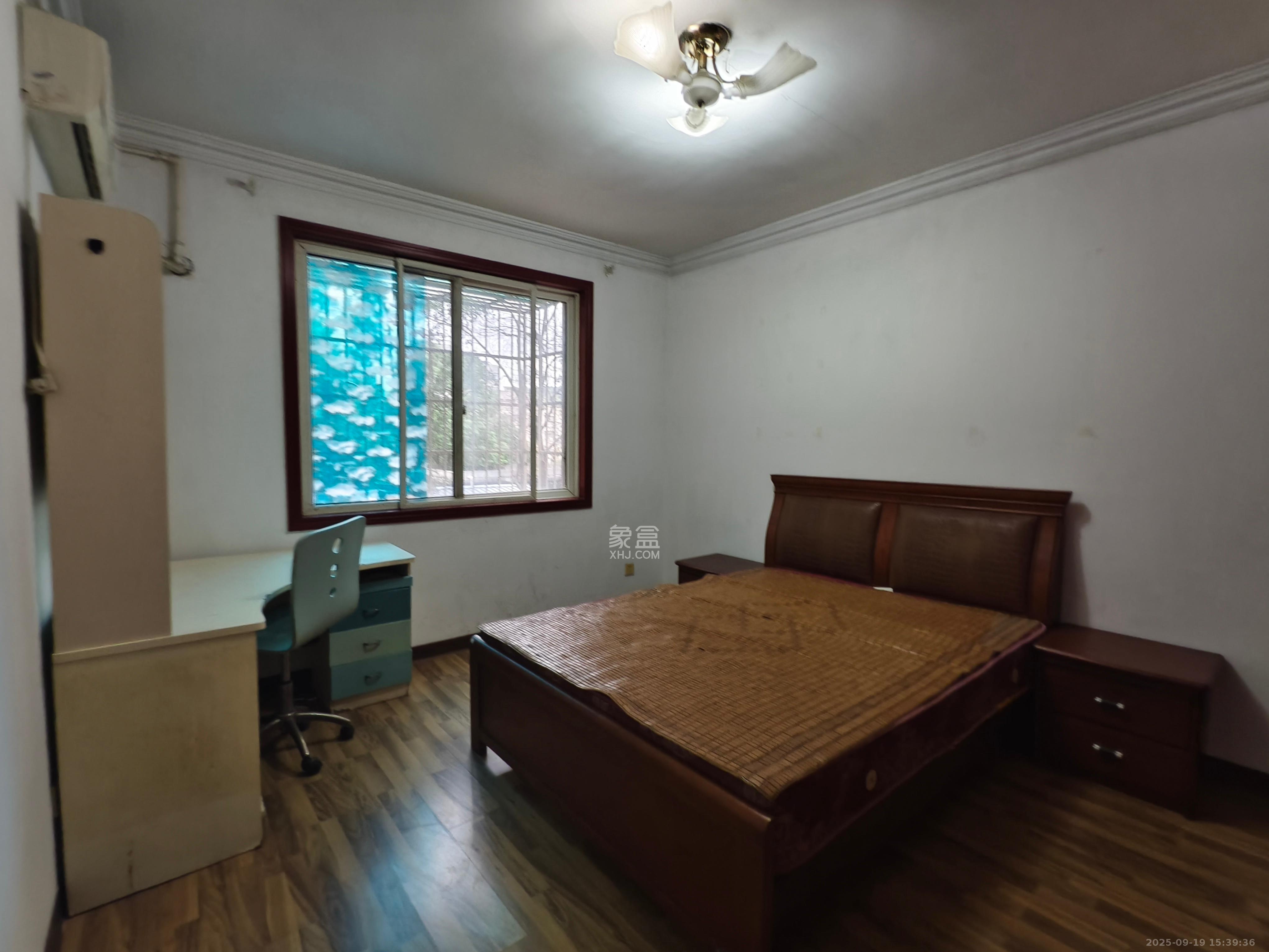 富绿新村 3室2厅2卫 1800.00元/月 富绿新村 3室2厅2卫 1800.00元/月室内图