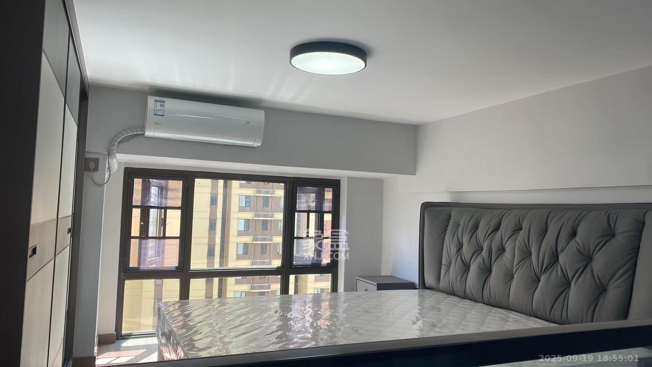 弘阳时光里  2室2厅1卫    2200.0元/月室内图