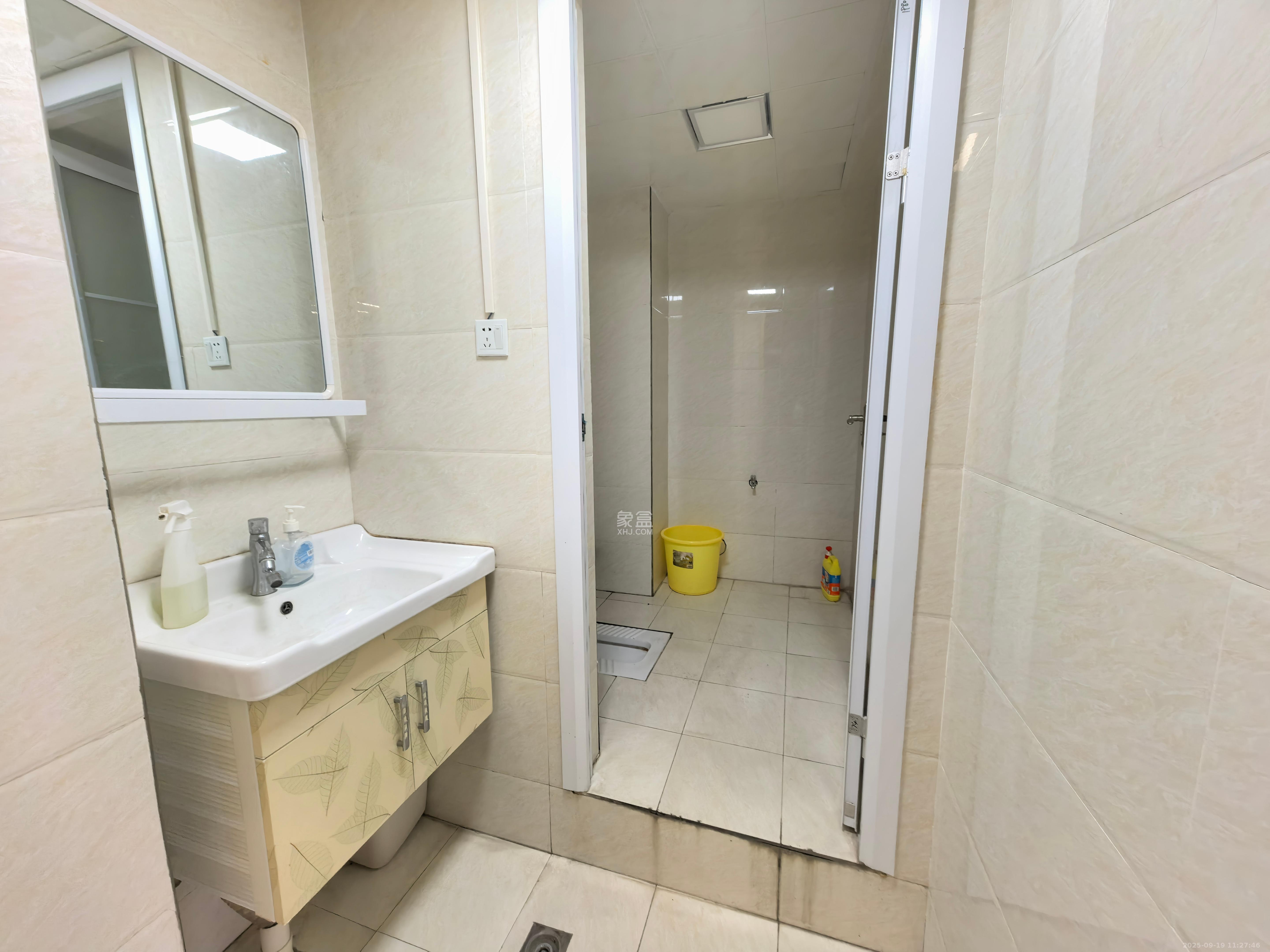 雅阁国际 1室1厅1卫 3000.0元/月 雅阁国际 1室1厅1卫 3000.0元/月室内图