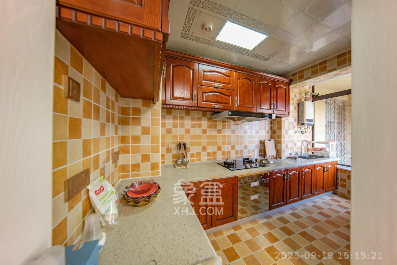 华润橡树湾  3室2厅2卫    2600.0元/月室内图