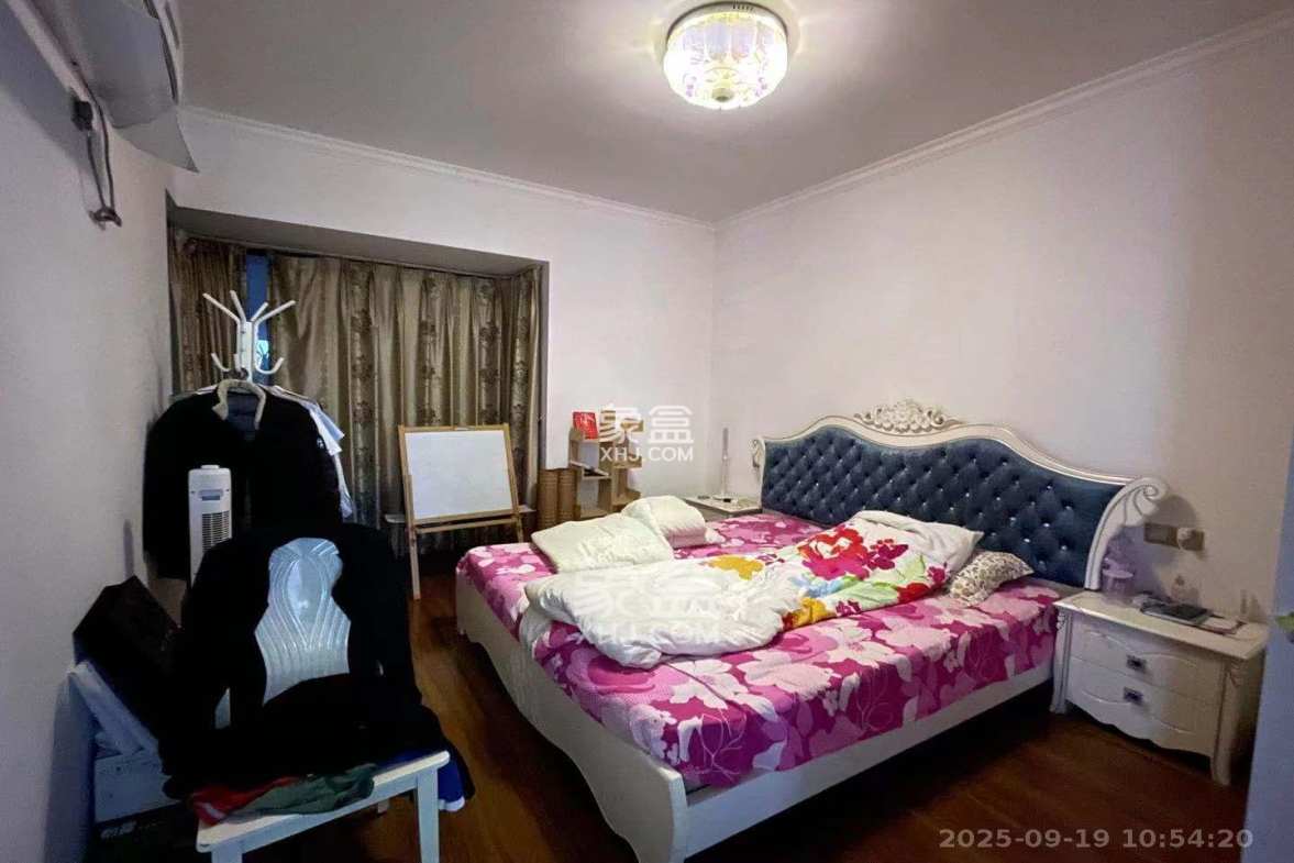 兴威帕克水岸 3室2厅2卫 2300.0元/月 兴威帕克水岸 3室2厅2卫 2300.0元/月室内图