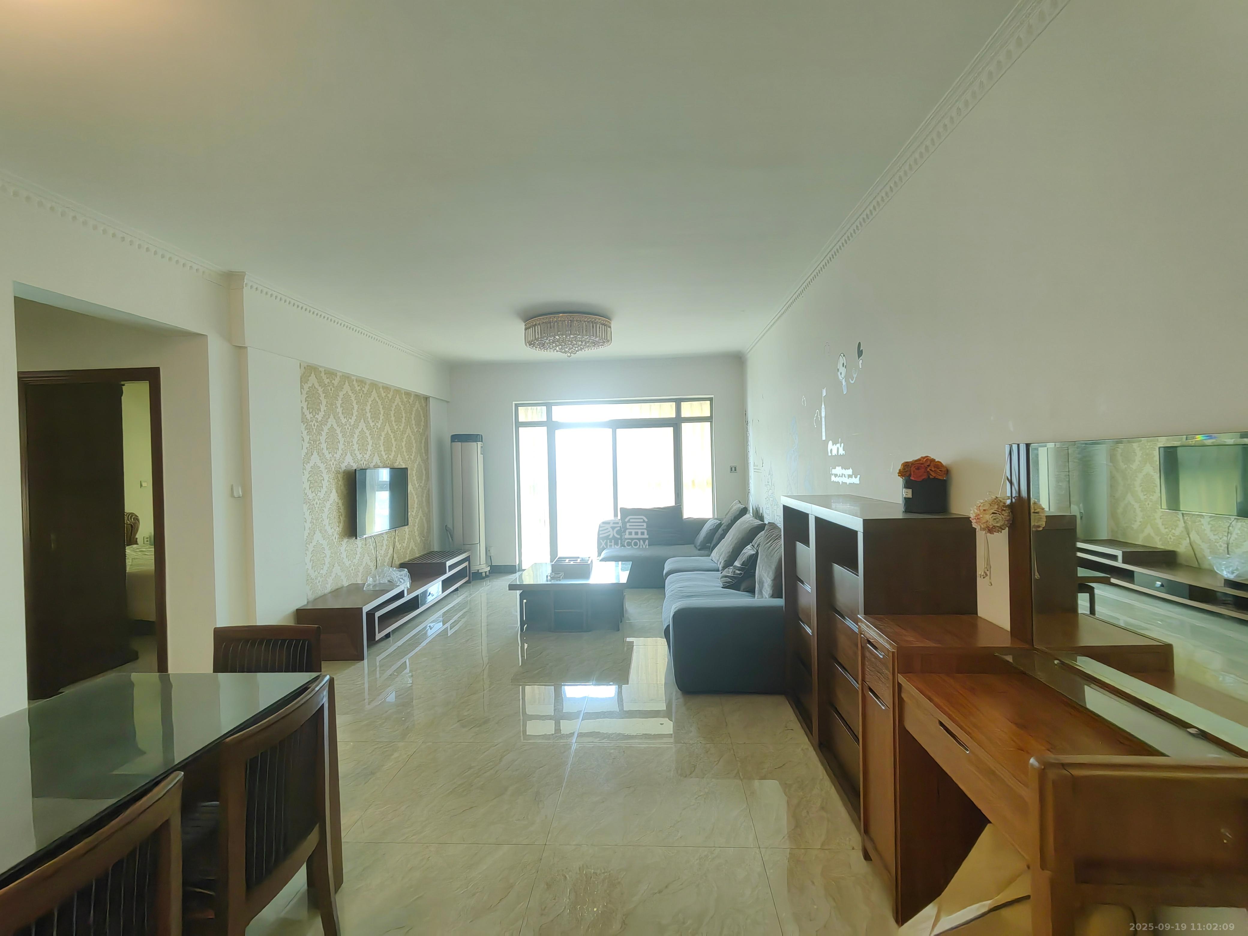 新城新世界一二三期 3室2厅1卫 2700.0元/月 新城新世界一二三期 3室2厅1卫 2700.0元/月室内图