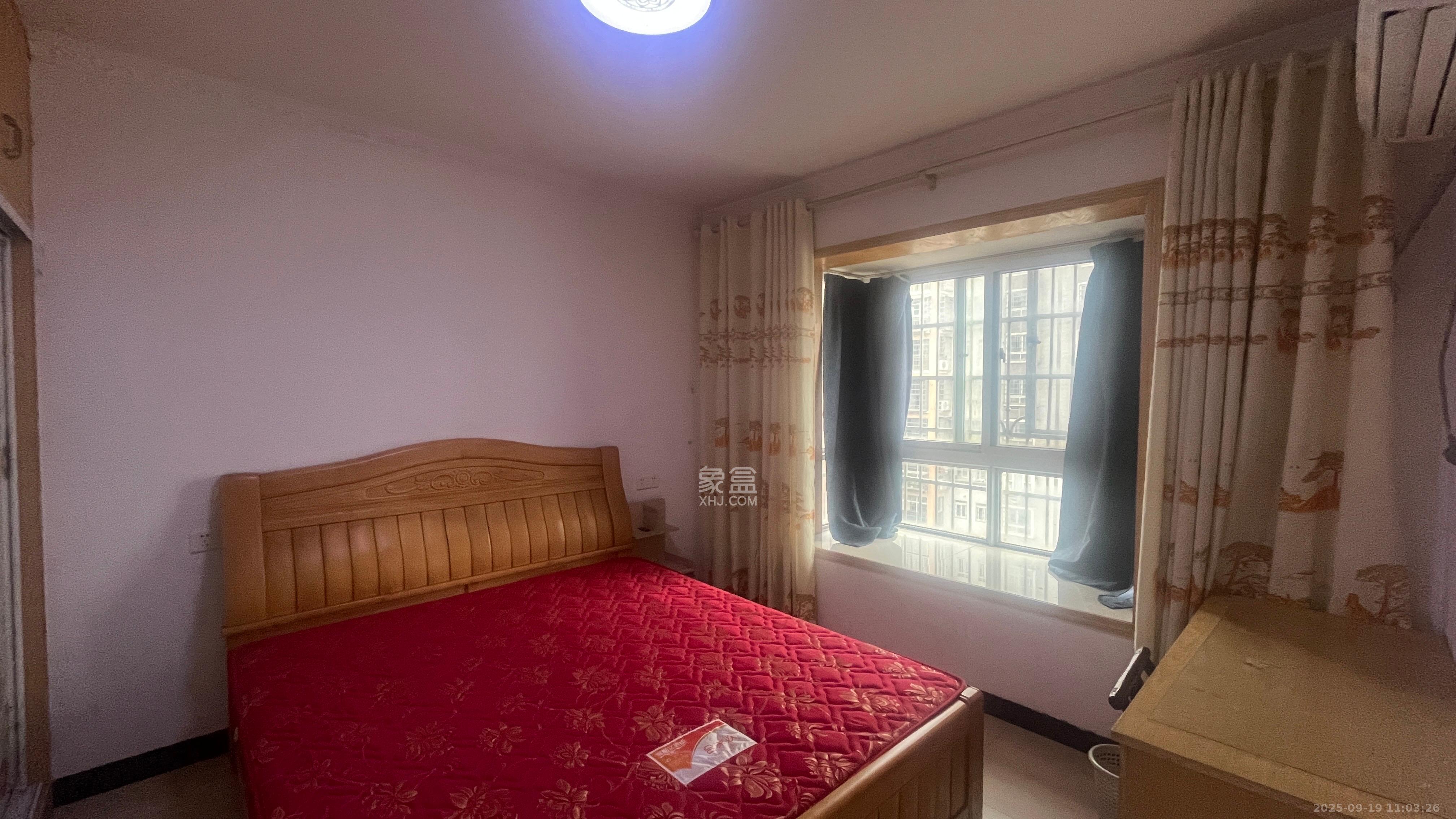 骑龙安置小区  2室2厅1卫    1900.0元/月室内图