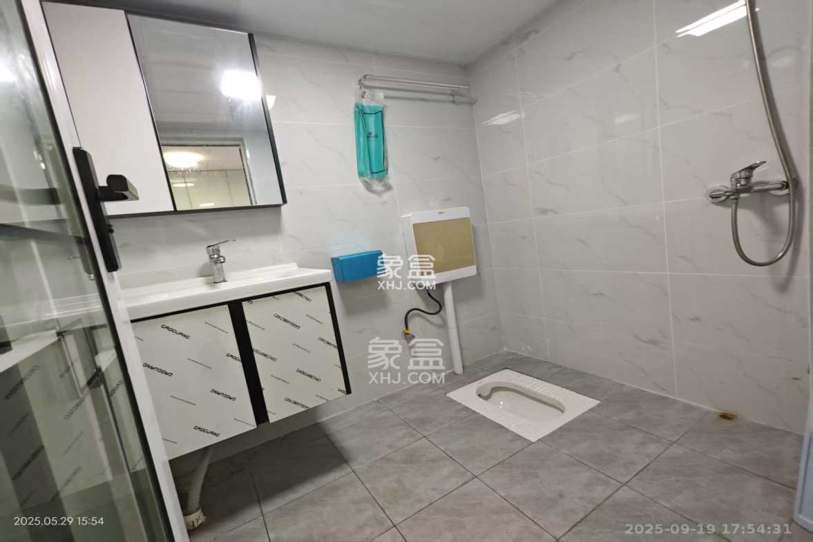 华润置地广场二期 1室1厅1卫 1600.00元/月 华润置地广场二期 1室1厅1卫 1600.00元/月室内图