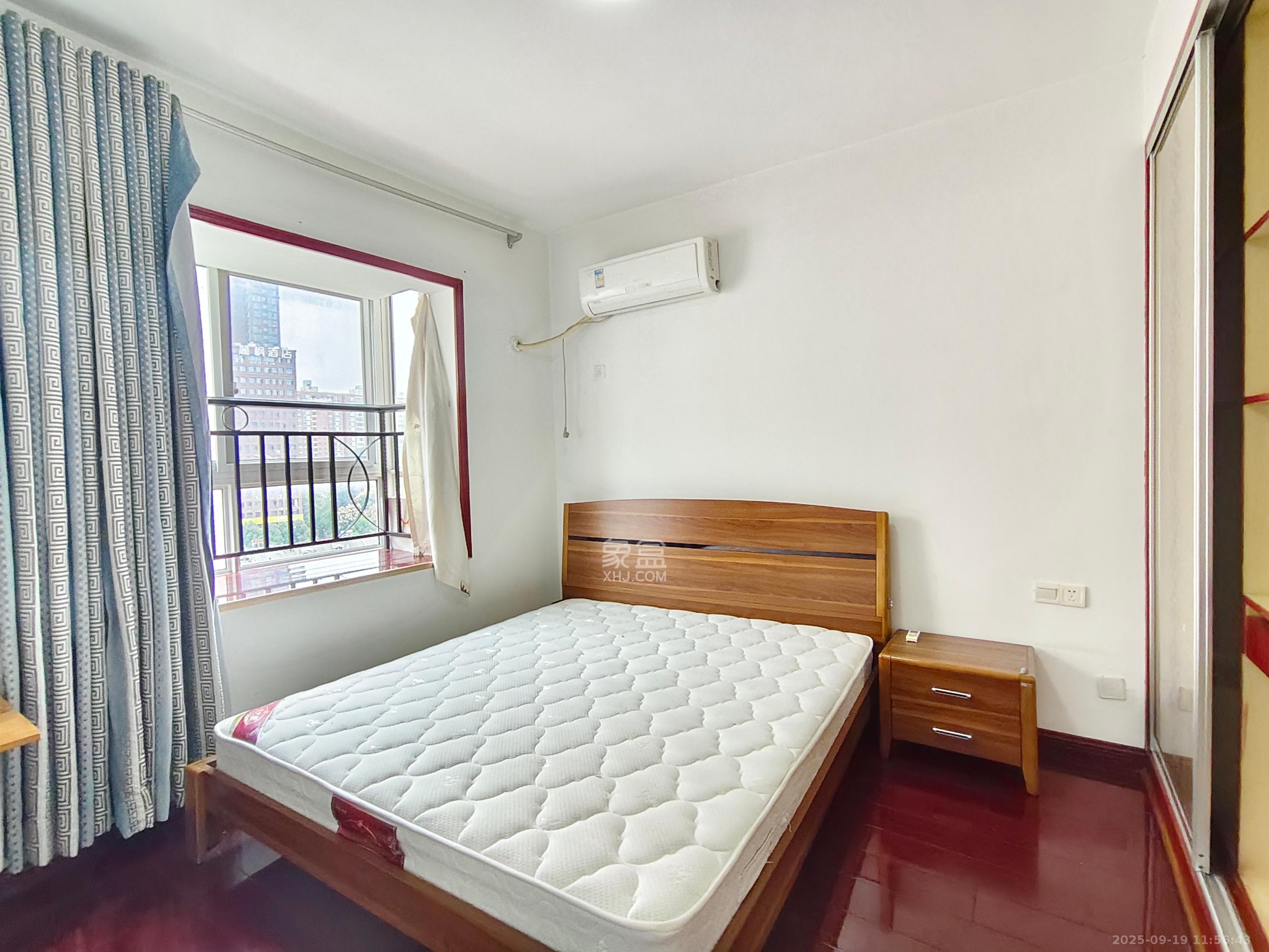 枫雅名苑  2室2厅1卫    2000.0元/月室内图