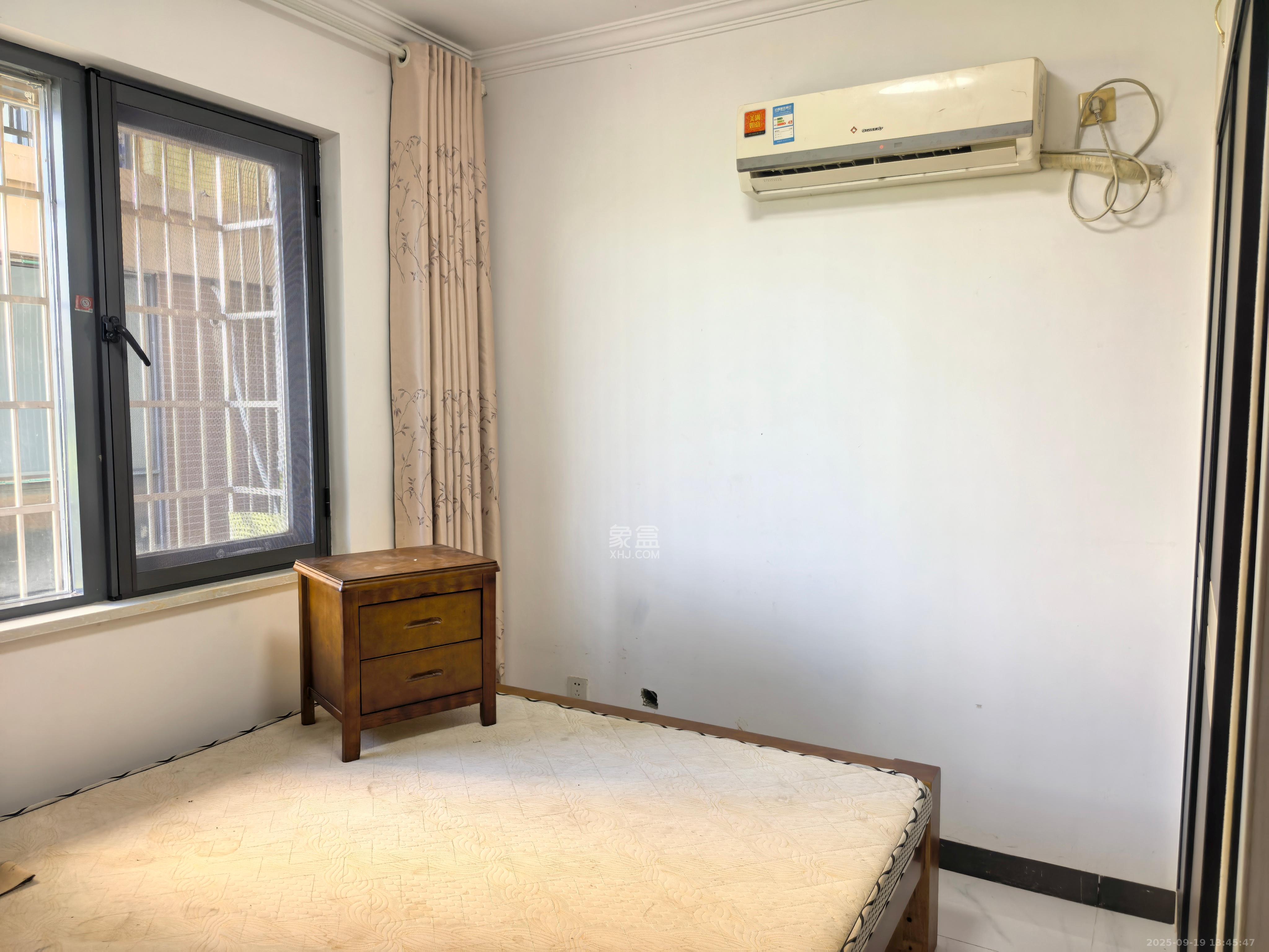 星城新宇川河苑 1室1厅1卫 1050.0元/月 星城新宇川河苑 1室1厅1卫 1050.0元/月室内图