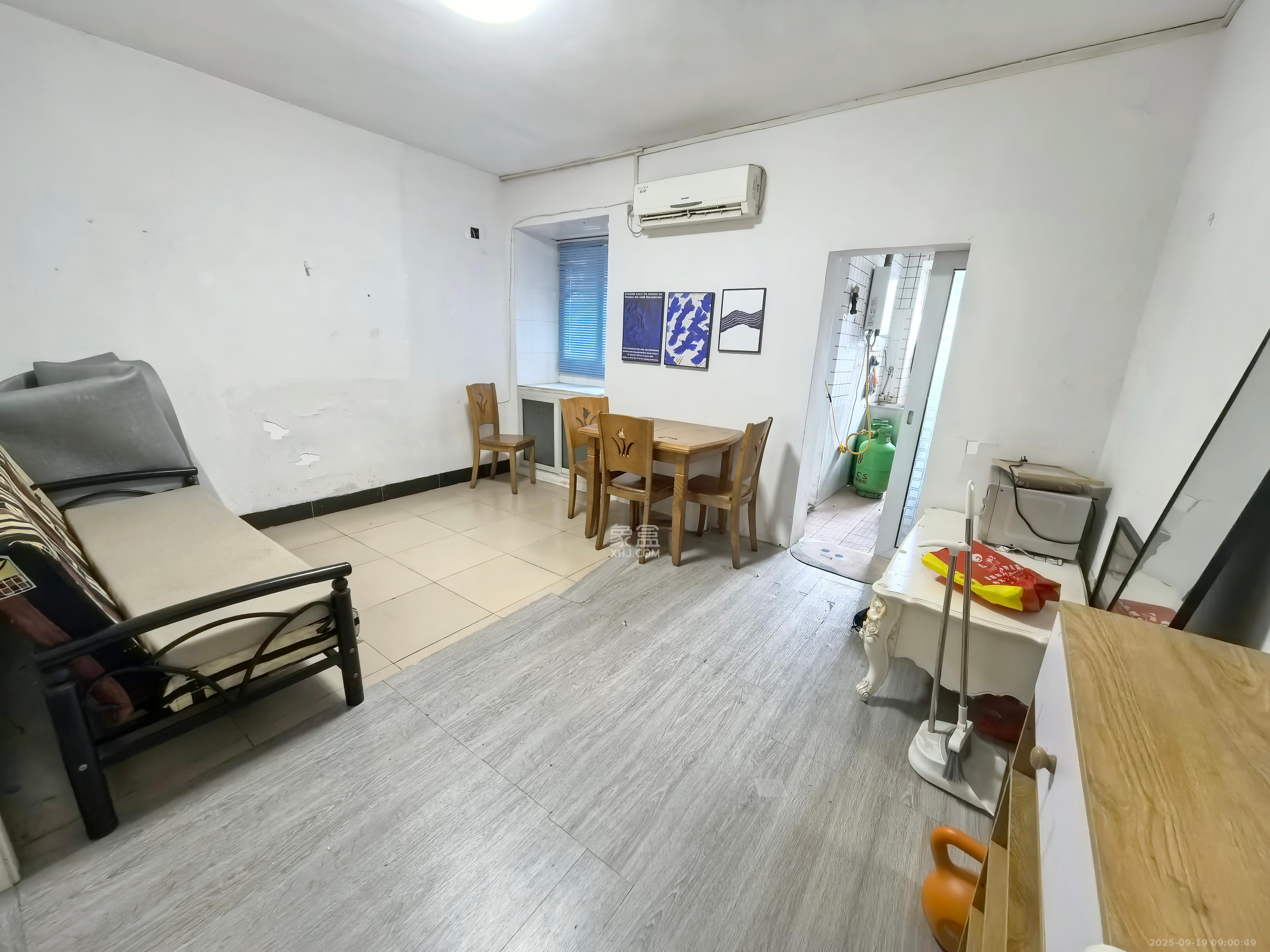 长坡社区 1室1厅1卫 1100.0元/月 长坡社区 1室1厅1卫 1100.0元/月室内图