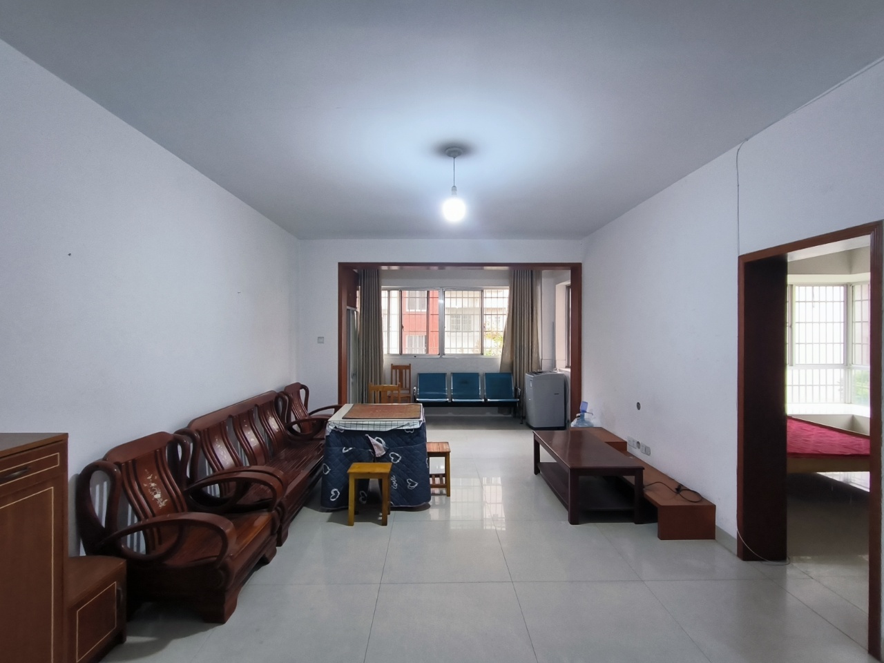 安泰小区  3室2厅1卫    48.0万 安泰小区  3室2厅1卫    48.0万室内图