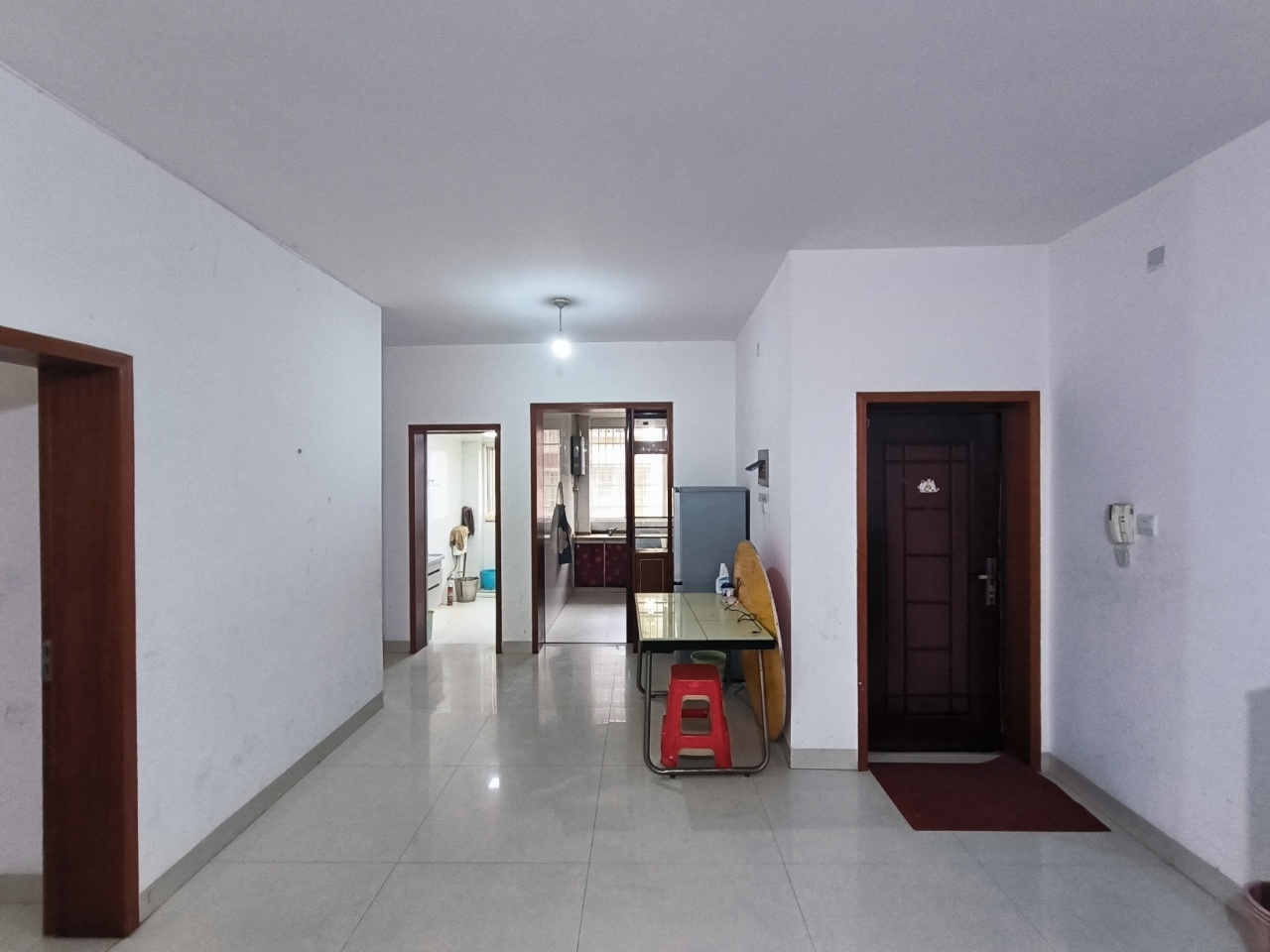 安泰小区  3室2厅1卫    48.0万 安泰小区  3室2厅1卫    48.0万室内图