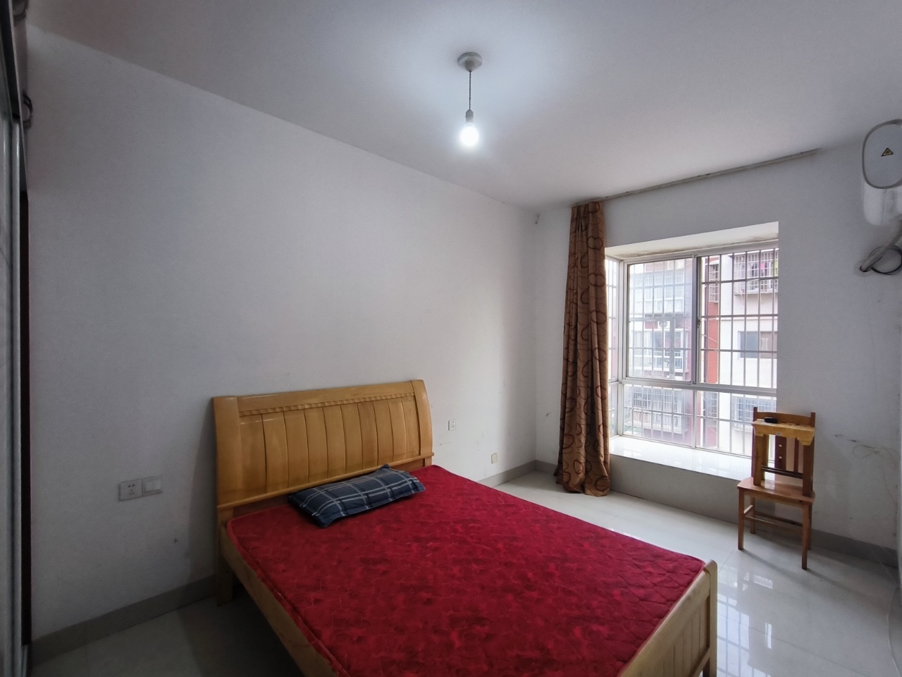 安泰小区  3室2厅1卫    48.0万 安泰小区  3室2厅1卫    48.0万室内图