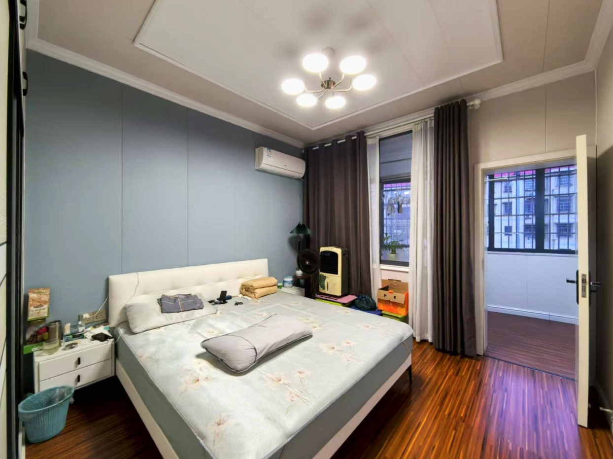 颐园小区 4室2厅2卫 49.8万 颐园小区 4室2厅2卫 49.8万室内图