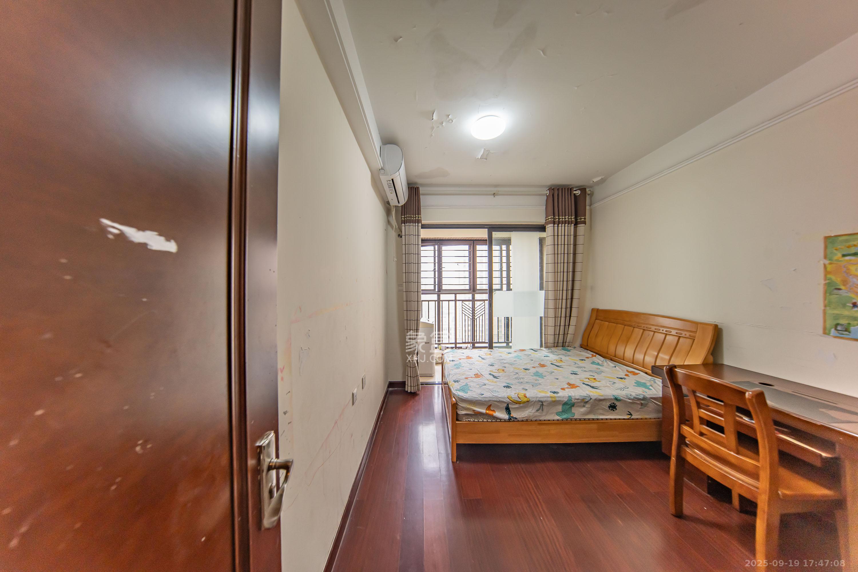 中海国际三期 4室2厅2卫 2500.0元/月 中海国际三期 4室2厅2卫 2500.0元/月室内图