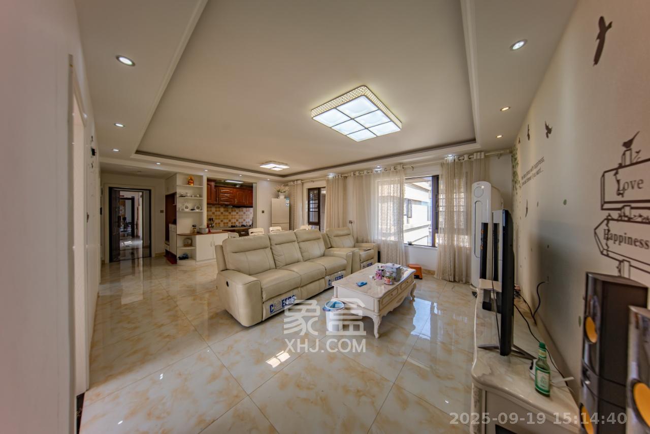 华润橡树湾 3室2厅2卫 2600.0元/月 华润橡树湾 3室2厅2卫 2600.0元/月室内图