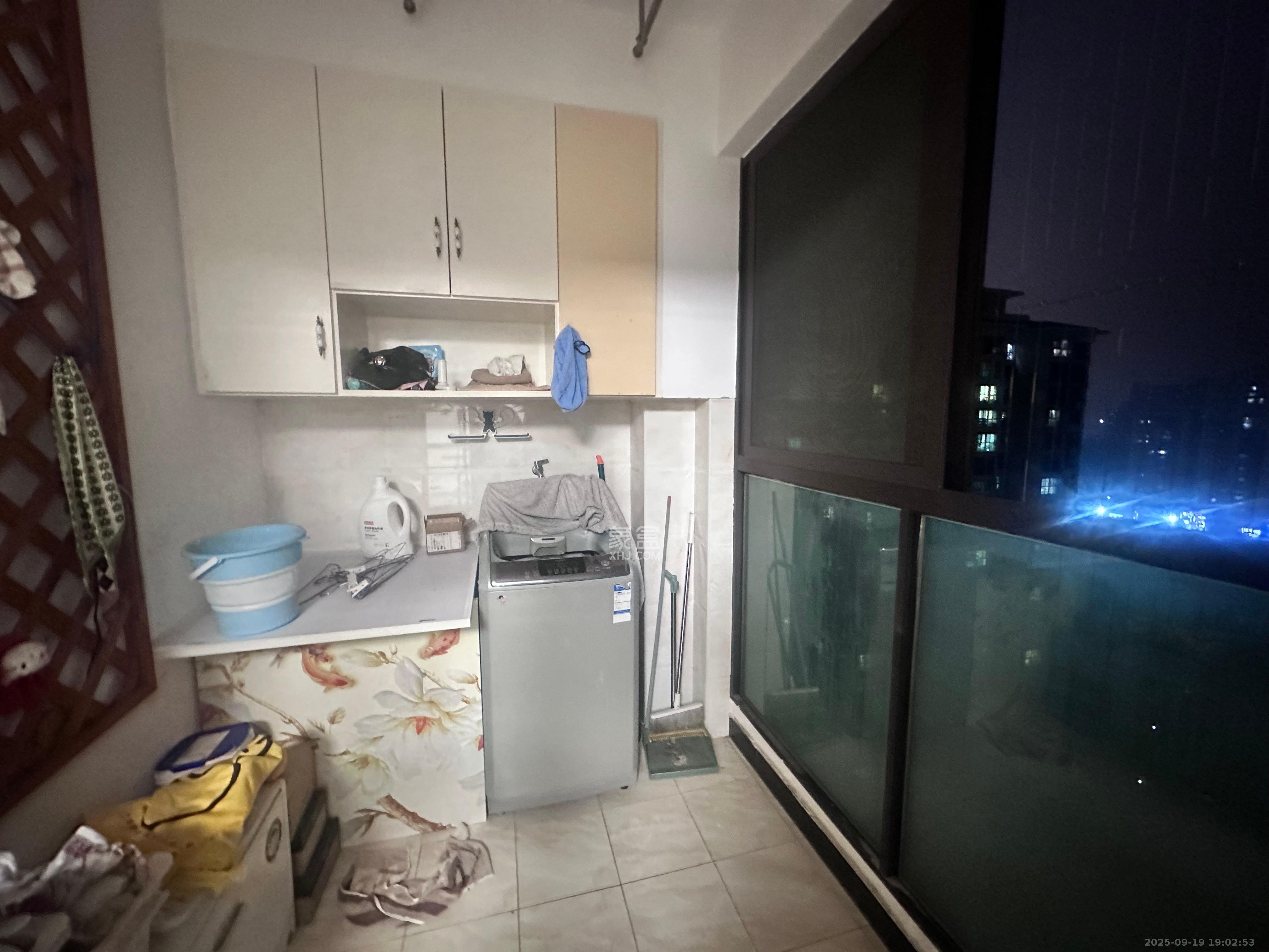 滨江一号（丰泰花园）  3室2厅1卫    1800.0元/月室内图