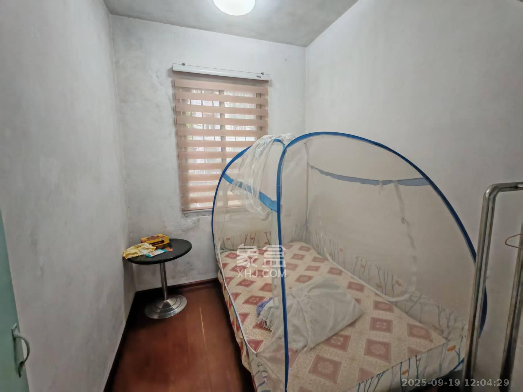 广电南院宿舍  3室1厅1卫    1800.0元/月室内图