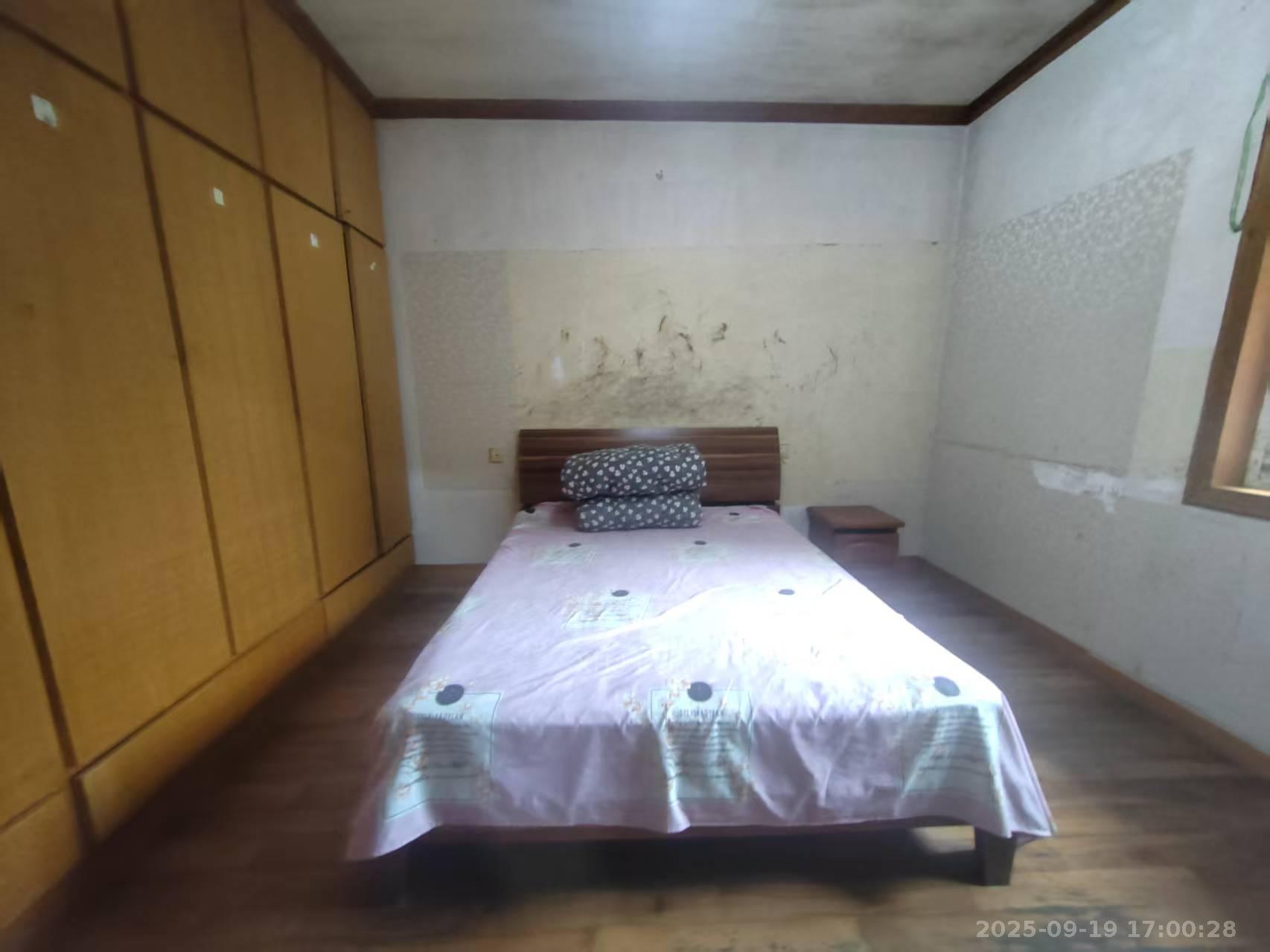 铁路小区  2室1厅1卫   900.00元/月室内图