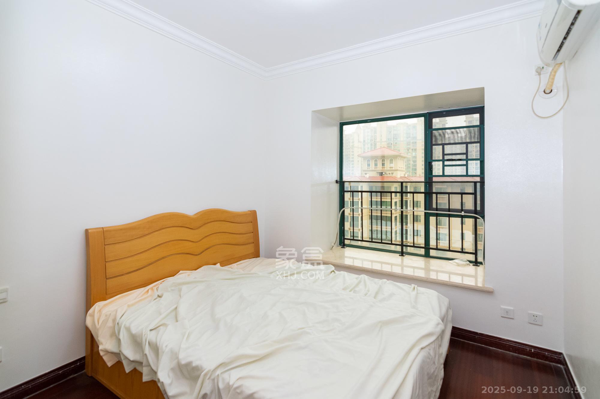 富基世纪公园  3室2厅1卫    53.0万卧室