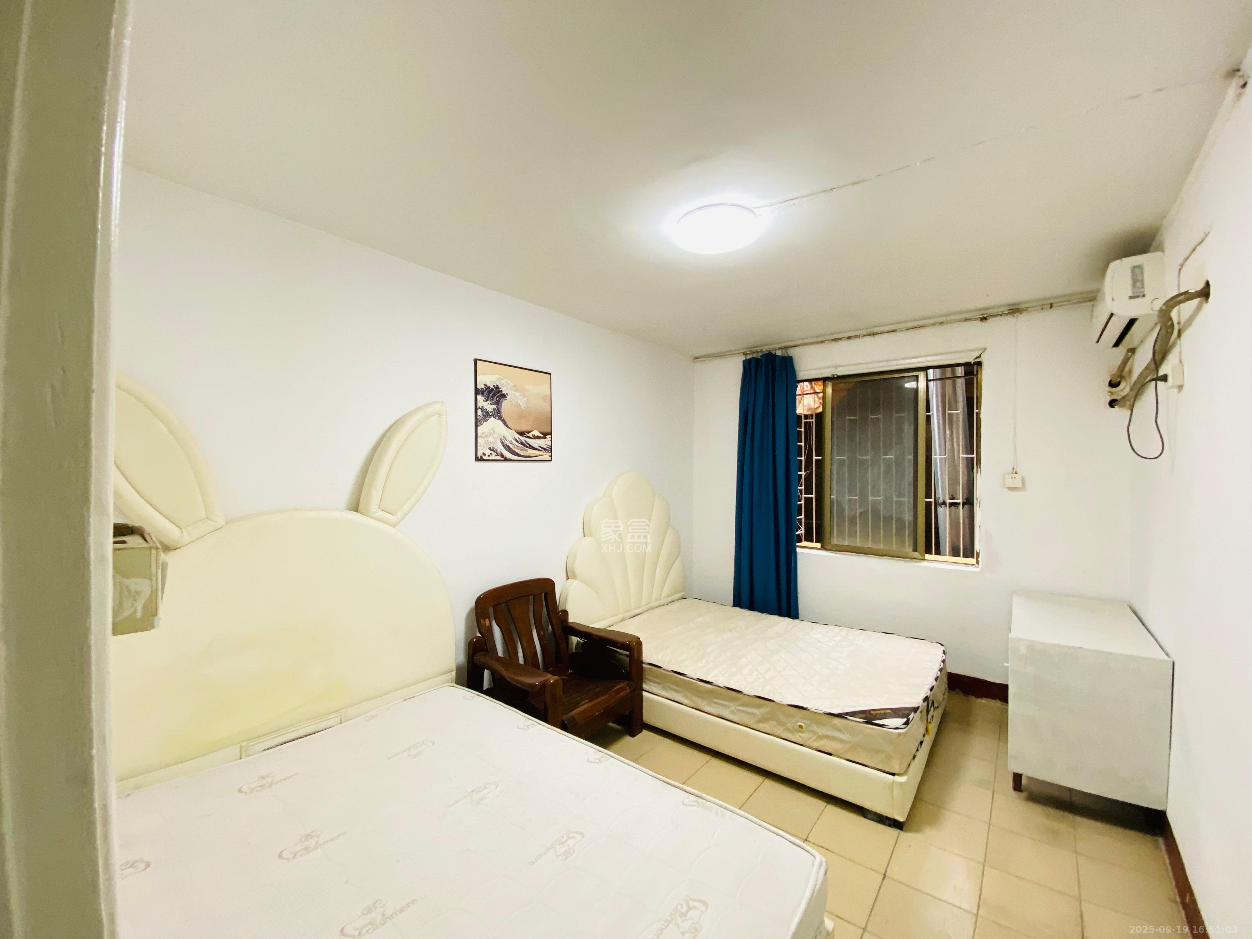 人民西路散盘  3室1厅1卫    2900.0元/月室内图