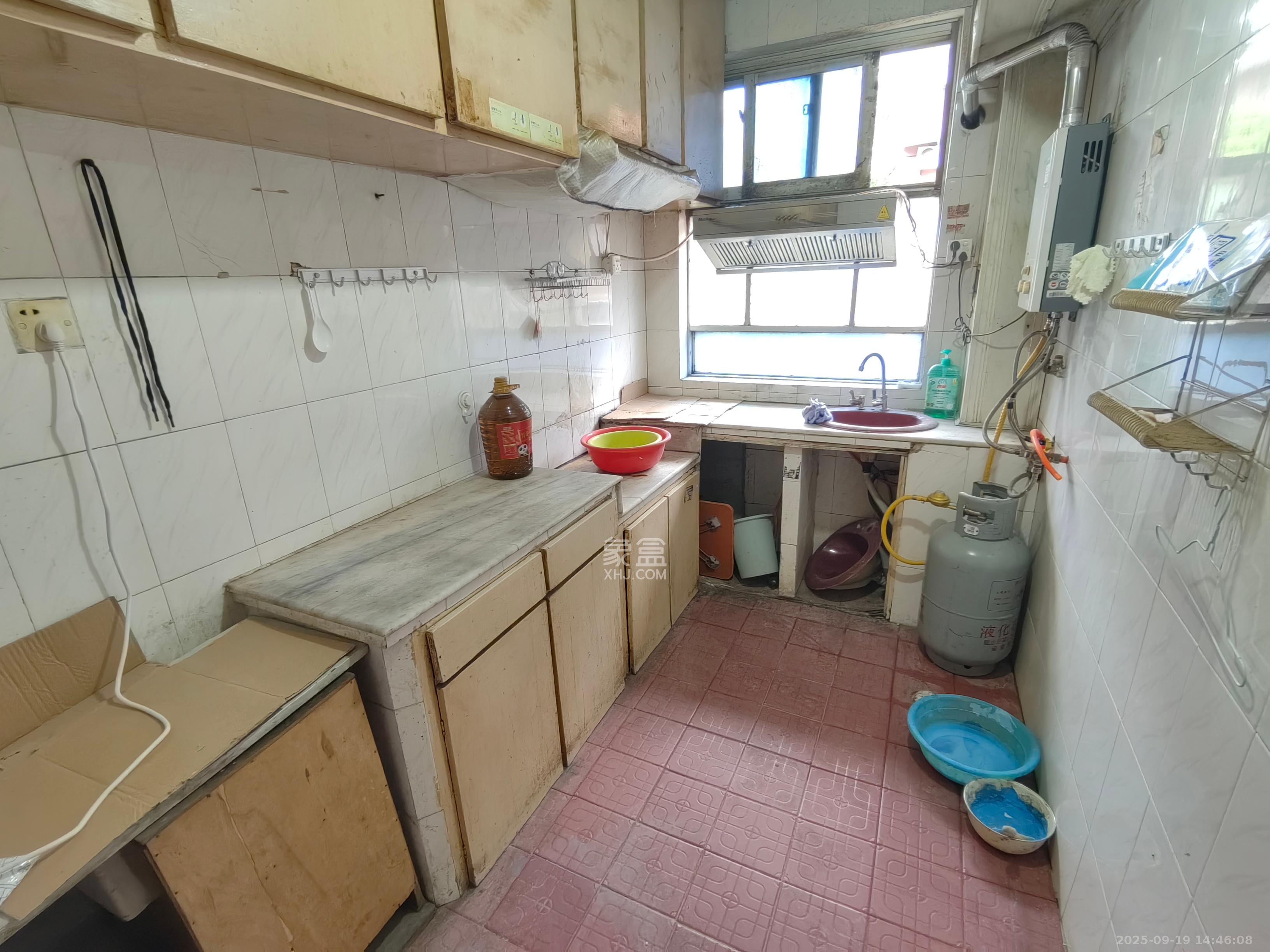 水泵厂宿舍  2室1厅1卫    1200.0元/月 水泵厂宿舍  2室1厅1卫    1200.0元/月室内图