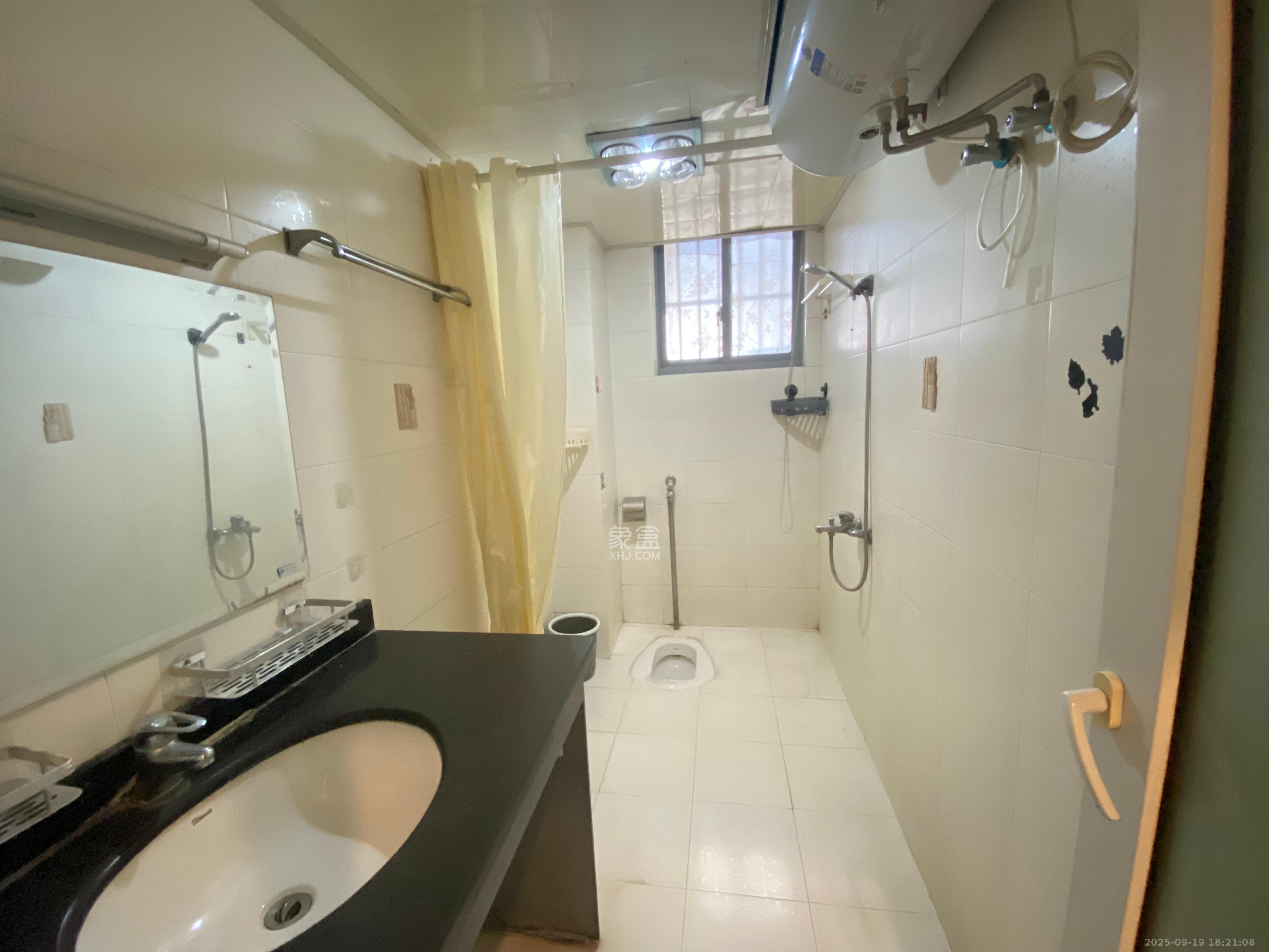 兴威新嘉园  3室2厅2卫    4000.0元/月室内图