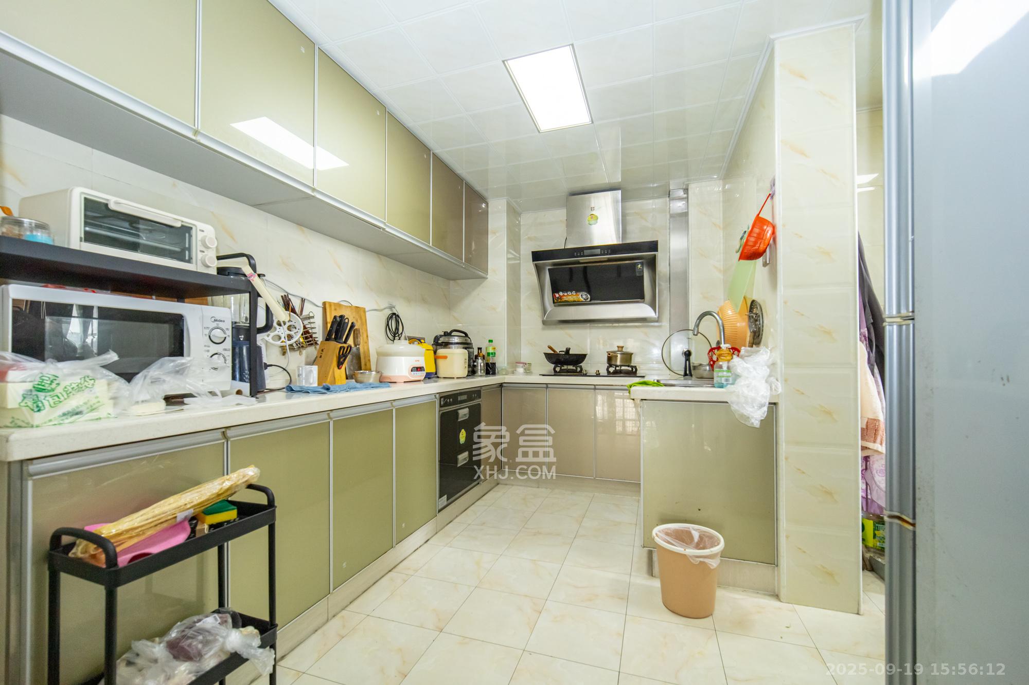 蝴蝶谷  2室2厅1卫    46.8万厨房