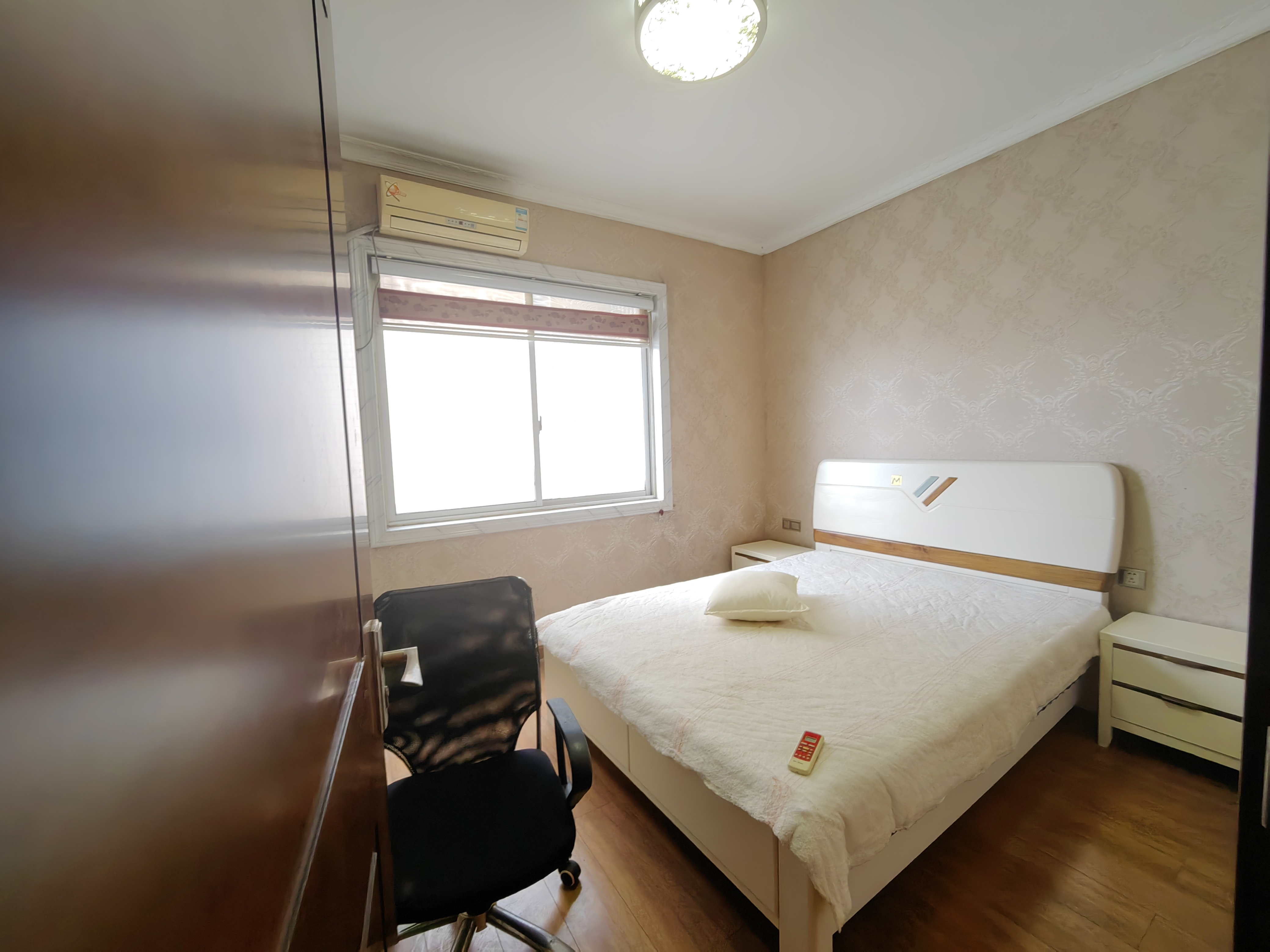 仁济新村 4室2厅1卫 2600.00元/月 仁济新村 4室2厅1卫 2600.00元/月室内图